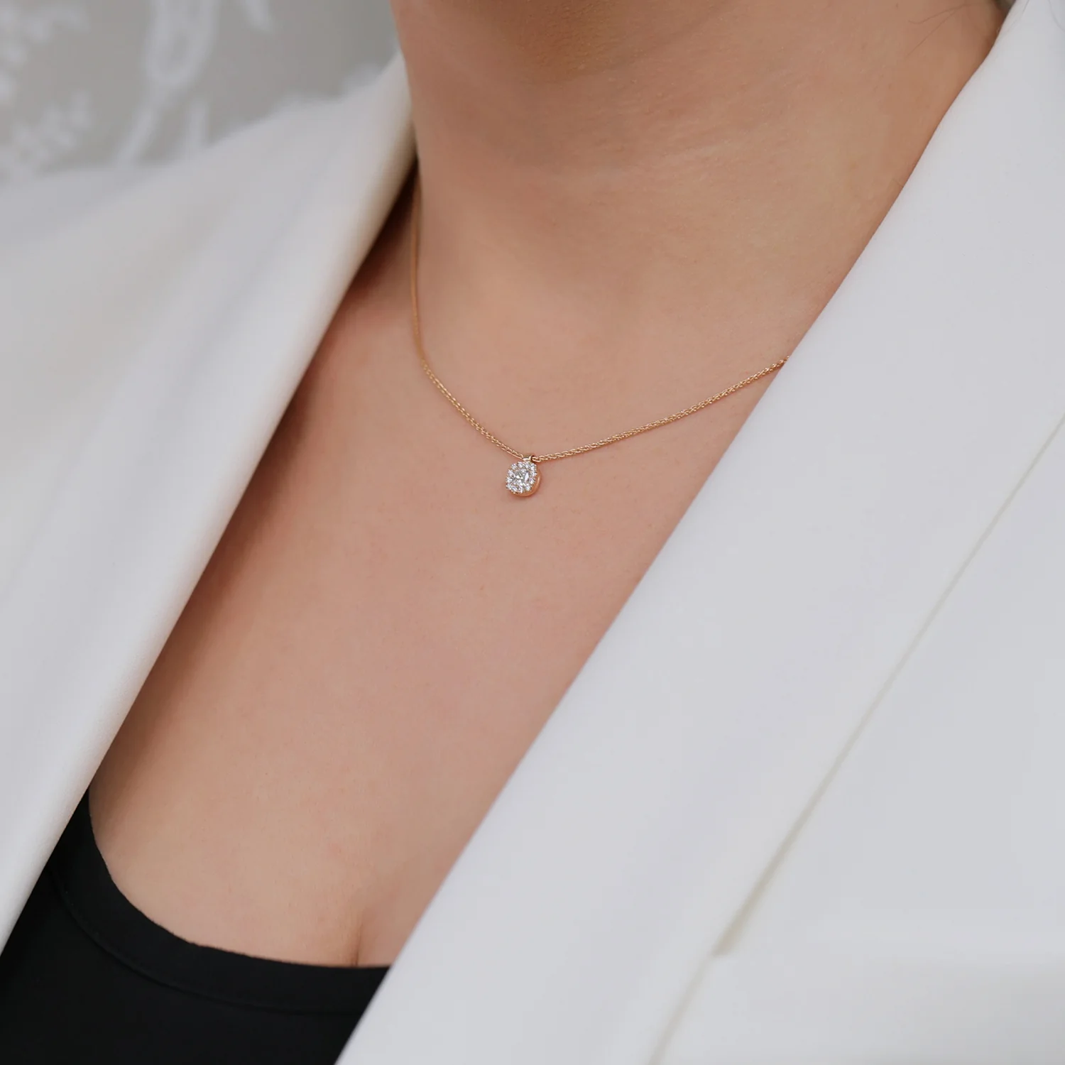18ct Rose Gold Cushion Cut Diamond Halo Pendant - Image 3