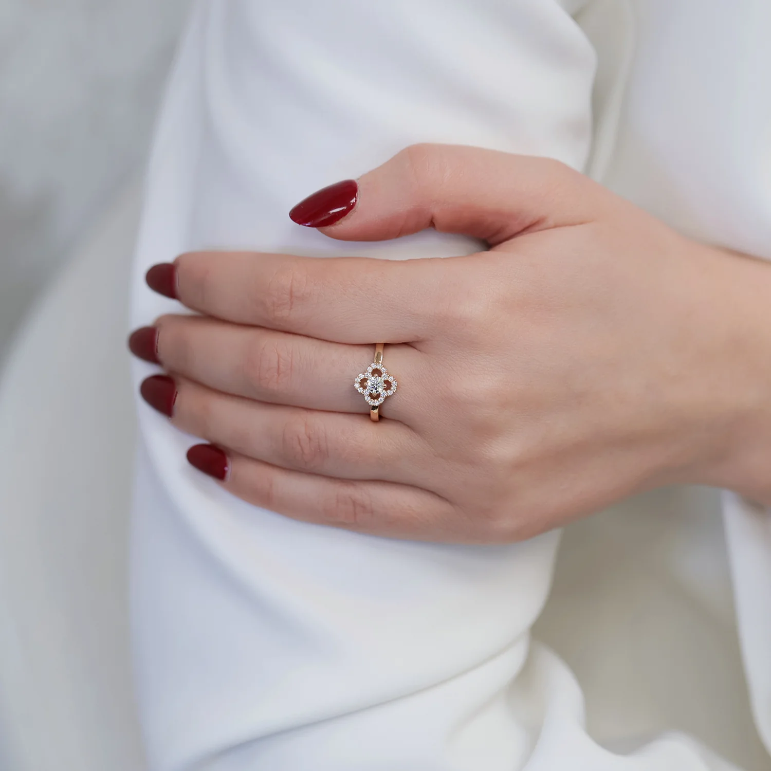 18ct Rose Gold Round Brilliant Cut Diamond Flower Cluster Ring - Image 2
