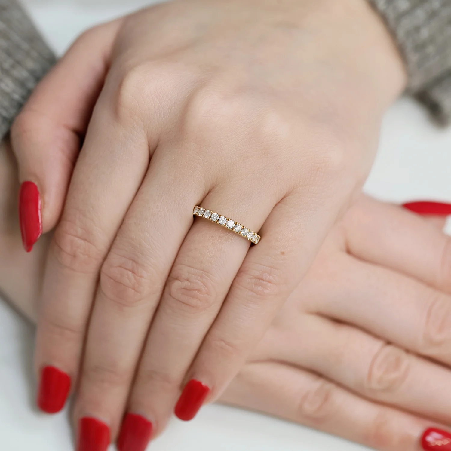 18ct Yellow Gold Round Brilliant Cut Diamond Half Eternity Ring - Image 3