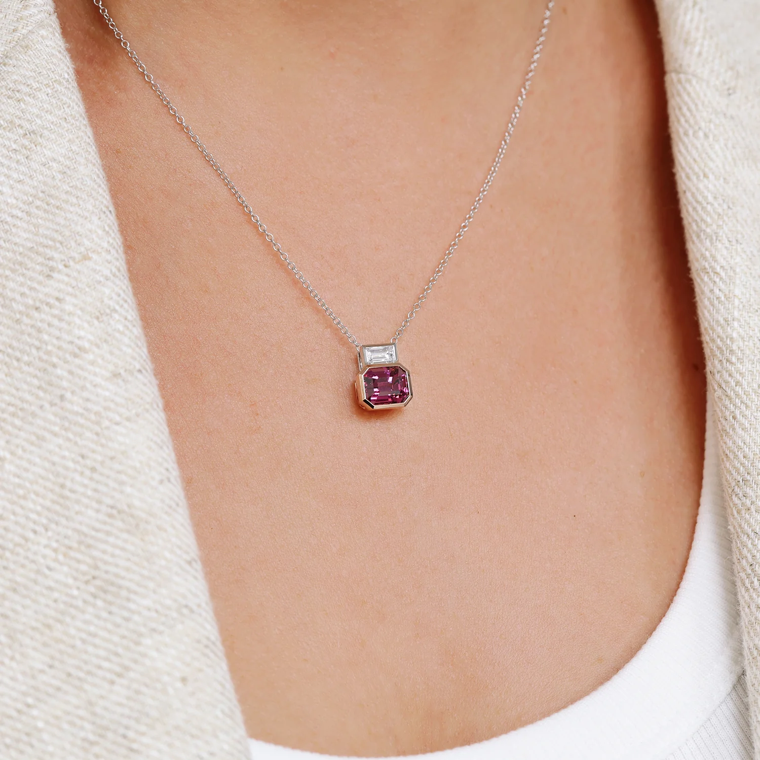 18ct White And Rose Gold Pink Spinel And Baguette Cut Diamond Pendant - Image 4