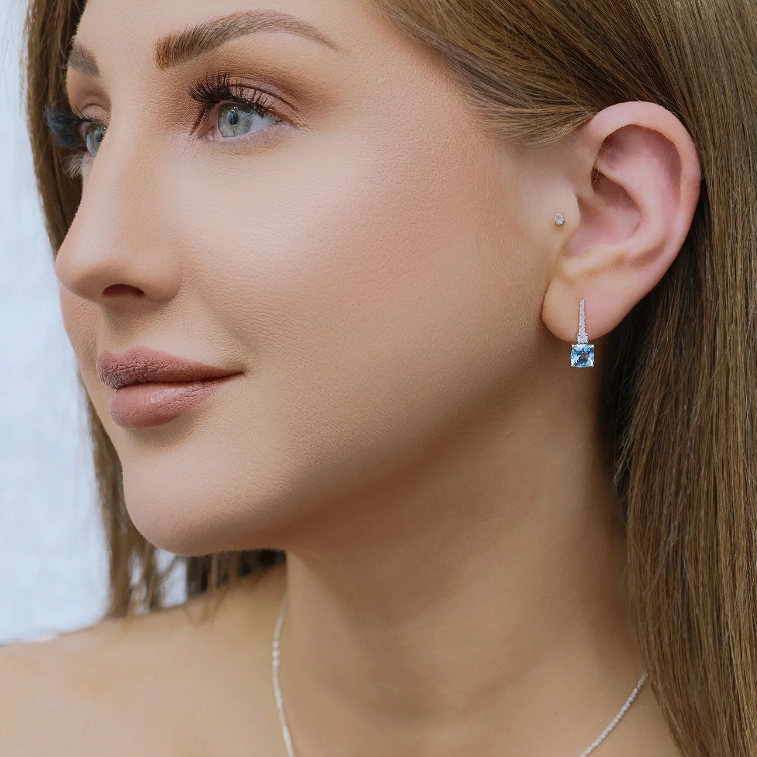 18ct White Gold Aquamarine & Diamond Drop Earrings - Image 2