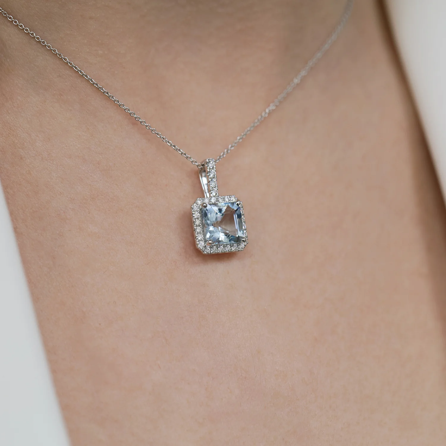 18ct White Gold Aquamarine And Diamond Square Cut Halo Pendant - Image 2