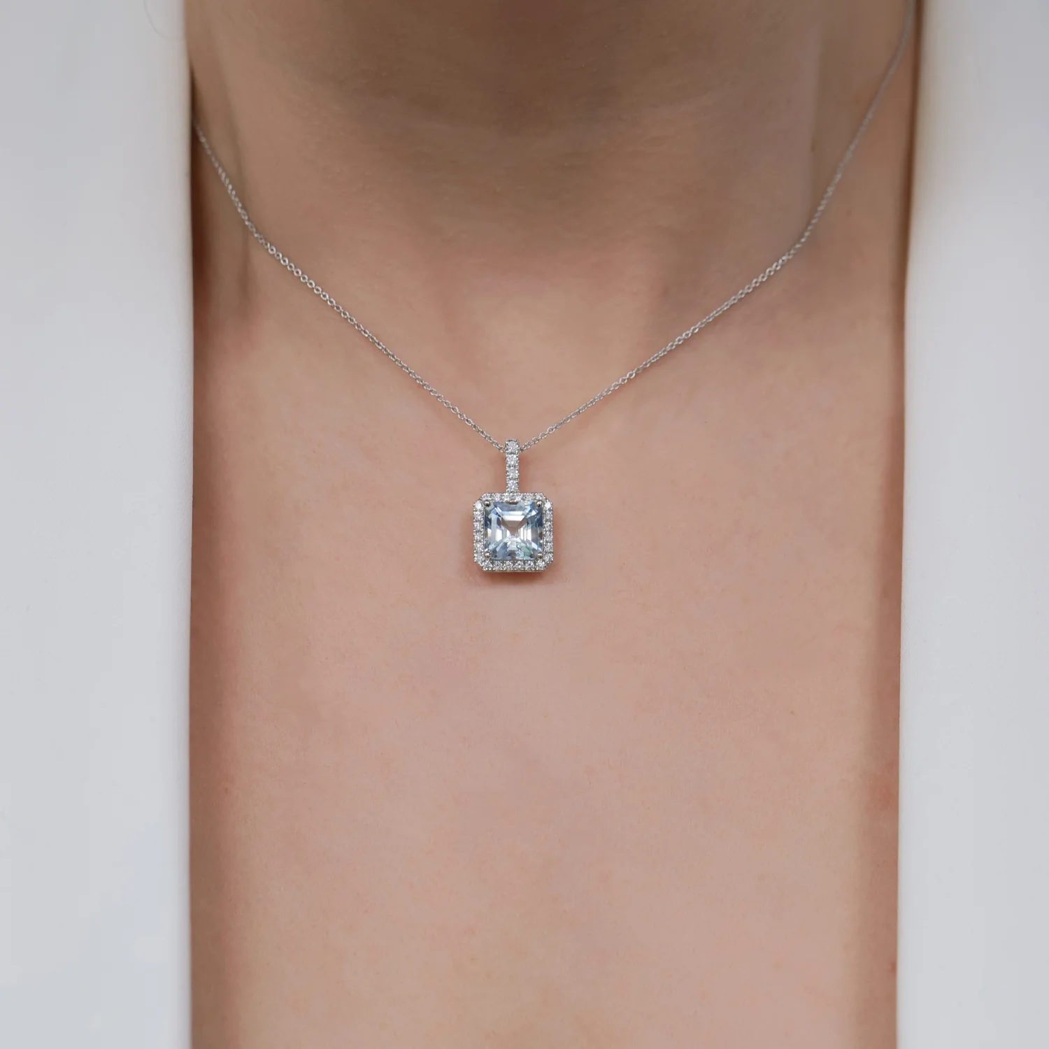 18ct White Gold Aquamarine And Diamond Square Cut Halo Pendant - Image 3