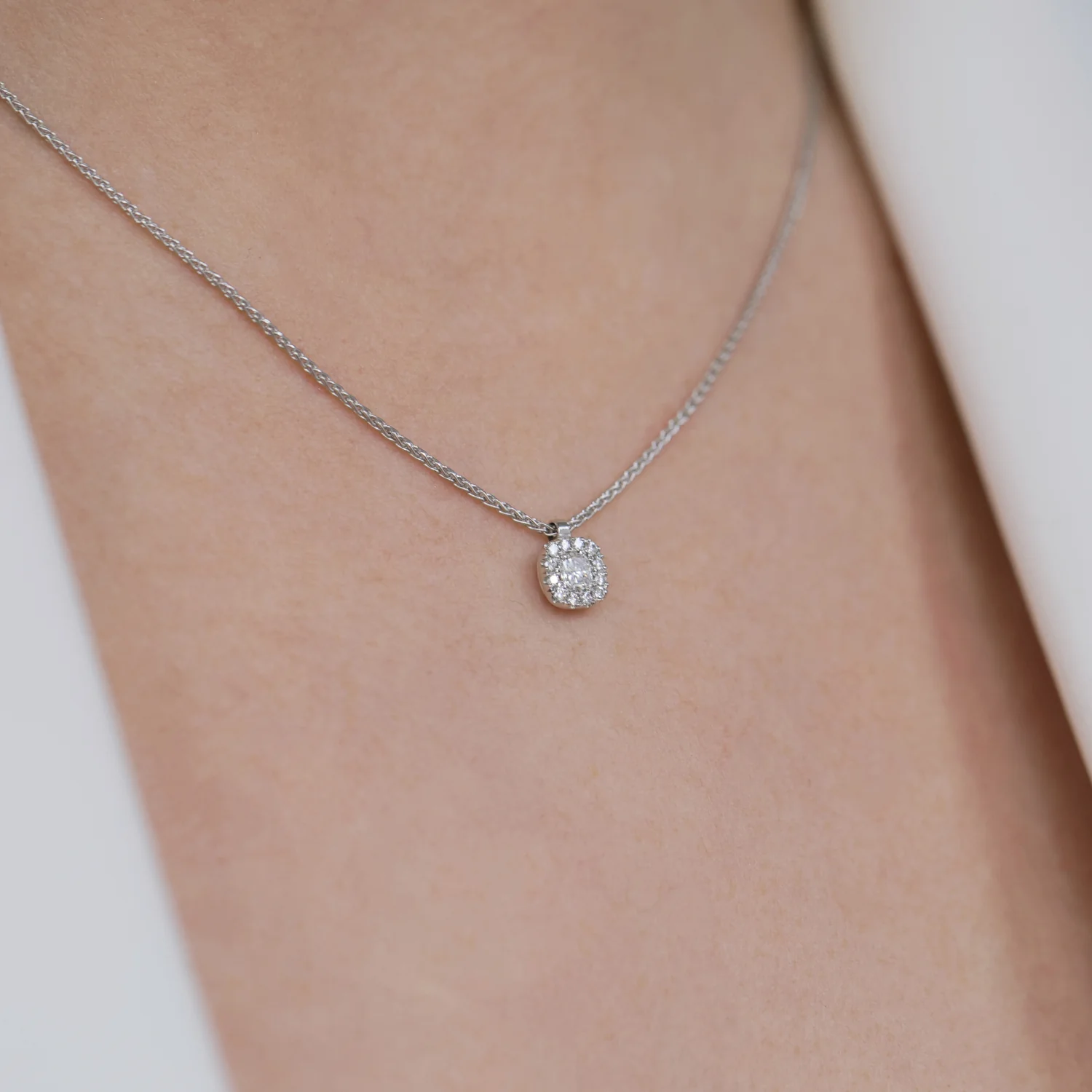 18ct White Gold Cushion Cut Diamond Halo Pendant - Image 3