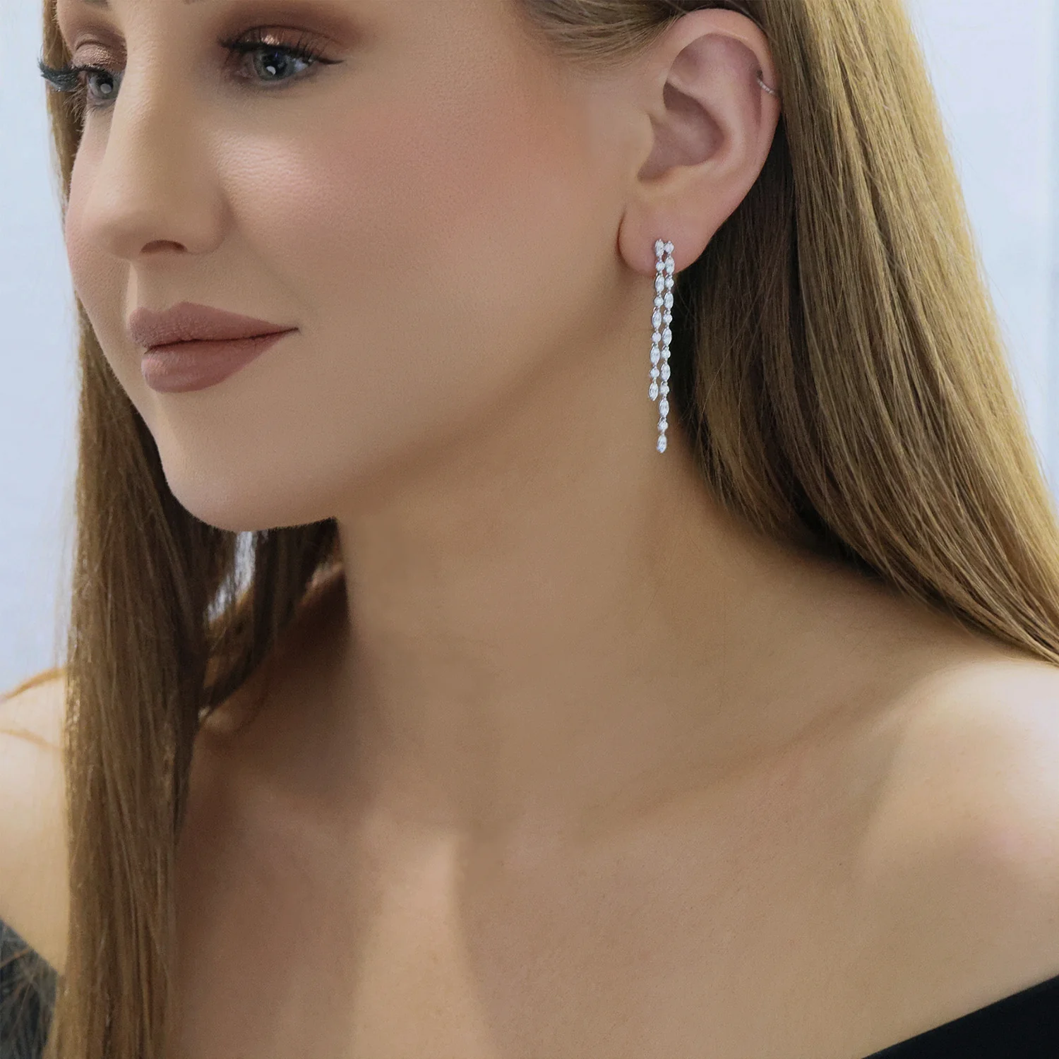 18ct White Gold Diamond Double Drop Earrings - Image 2