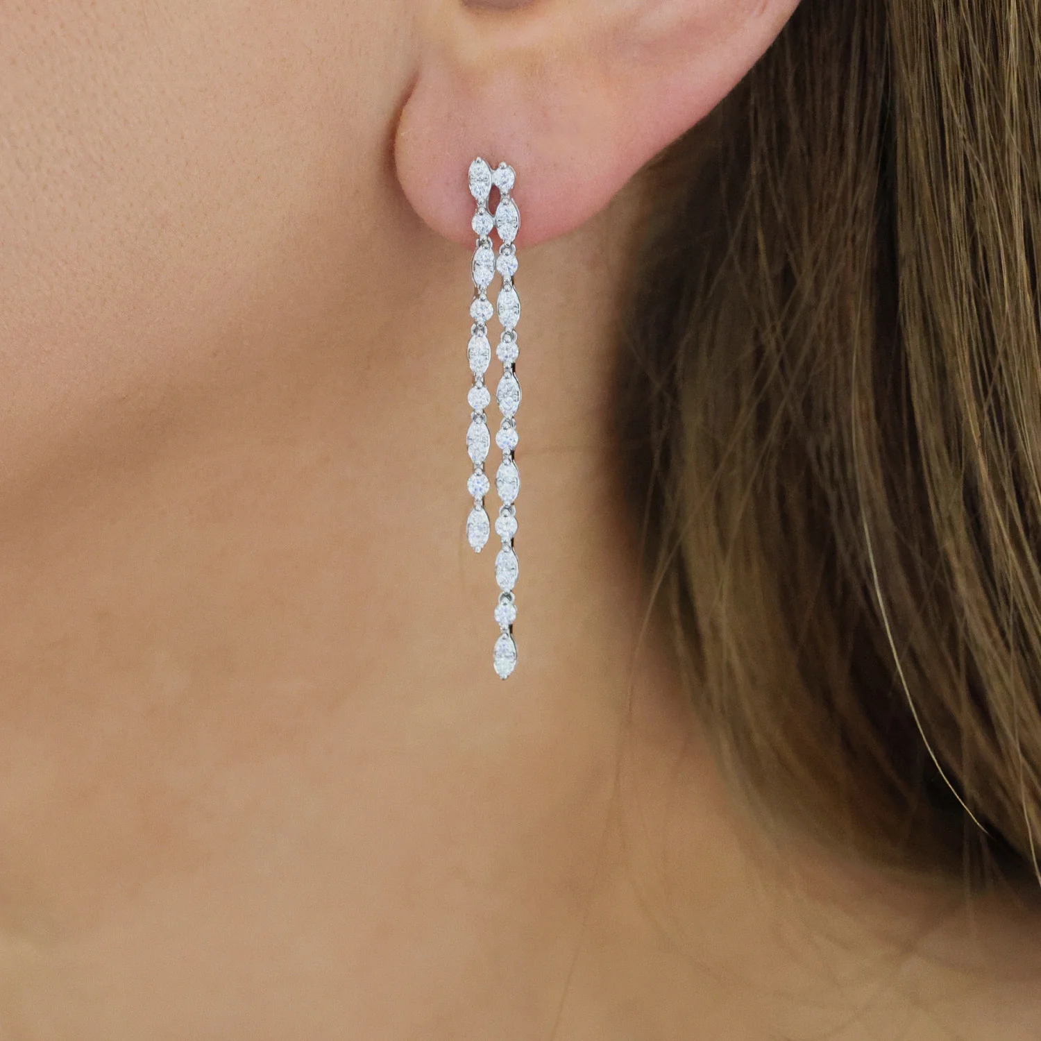 18ct White Gold Diamond Double Drop Earrings - Image 3
