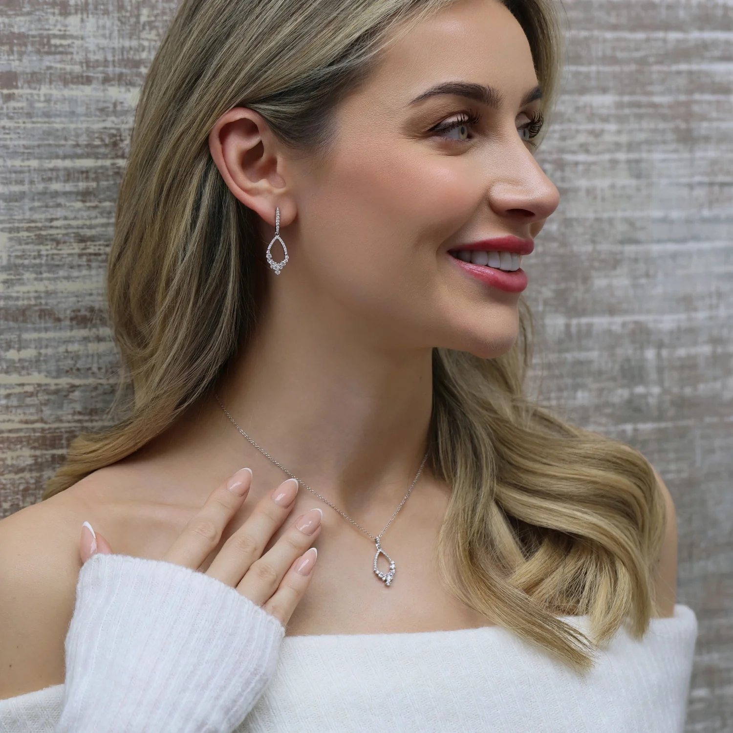 18ct White Gold Diamond Open Cluster Design Drop Earrings - Image 2