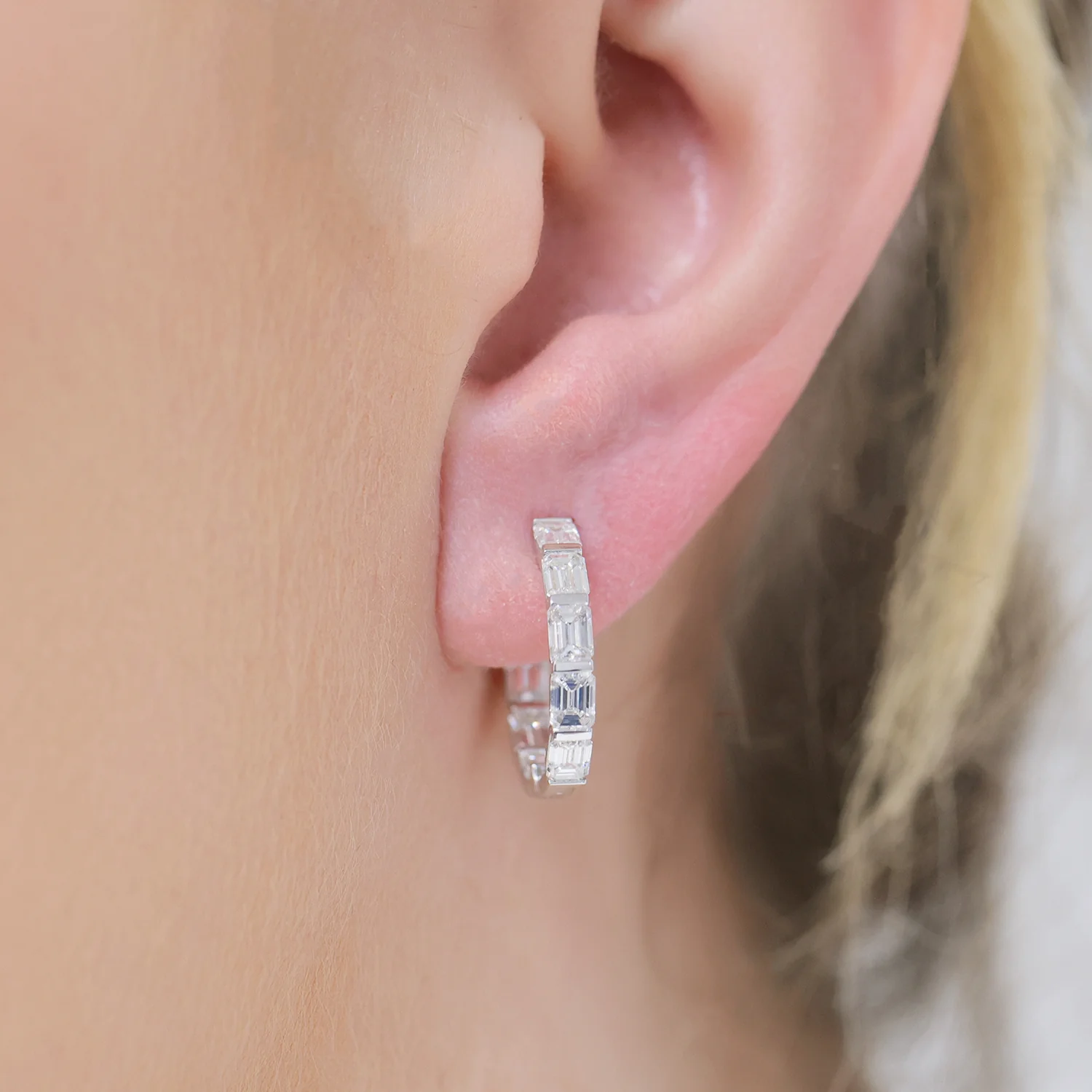 18ct White Gold Emerald Cut Diamond Half Hoop Earrings - Image 3