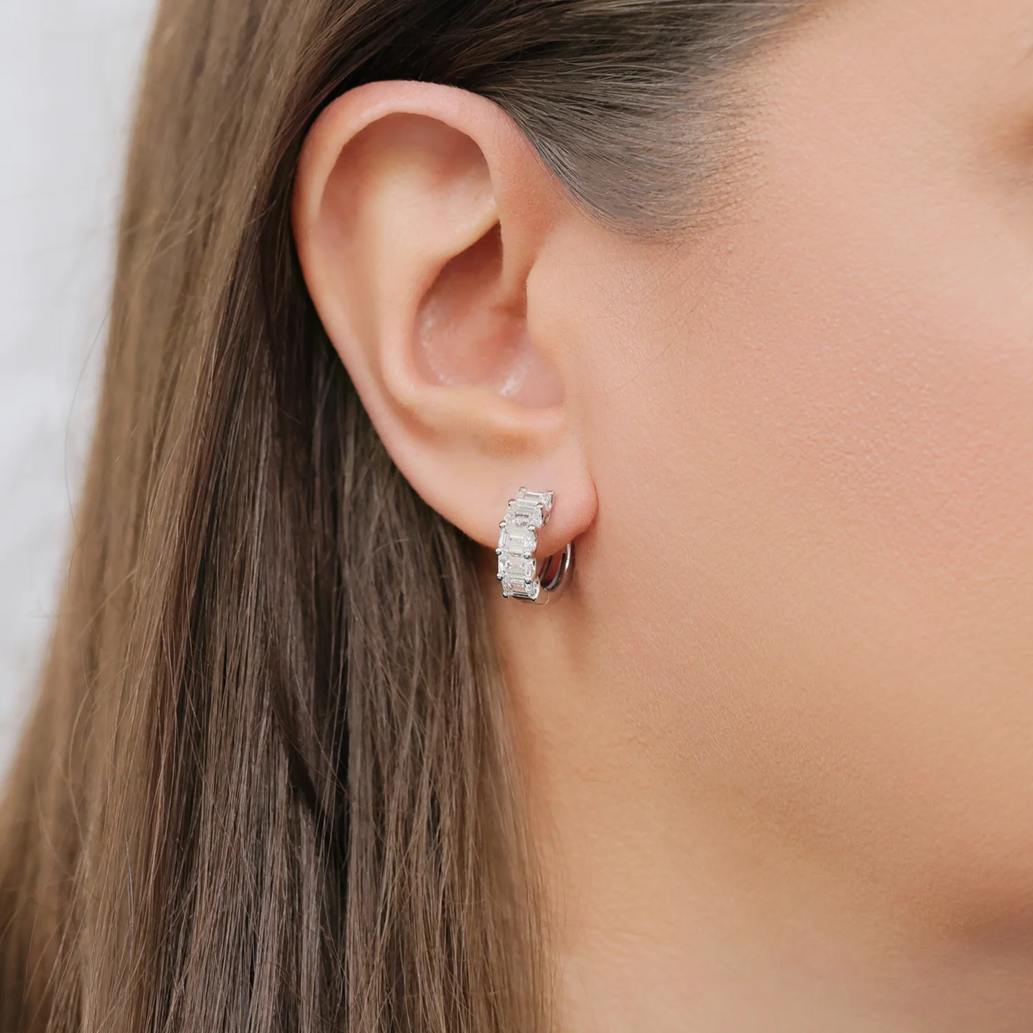 18ct White Gold Emerald Cut Diamond Hoop Earrings - Image 3