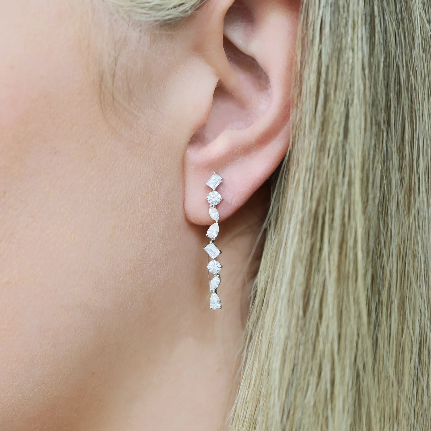 18ct White Gold Mixed Cut Diamond Drop Earrings - Image 3