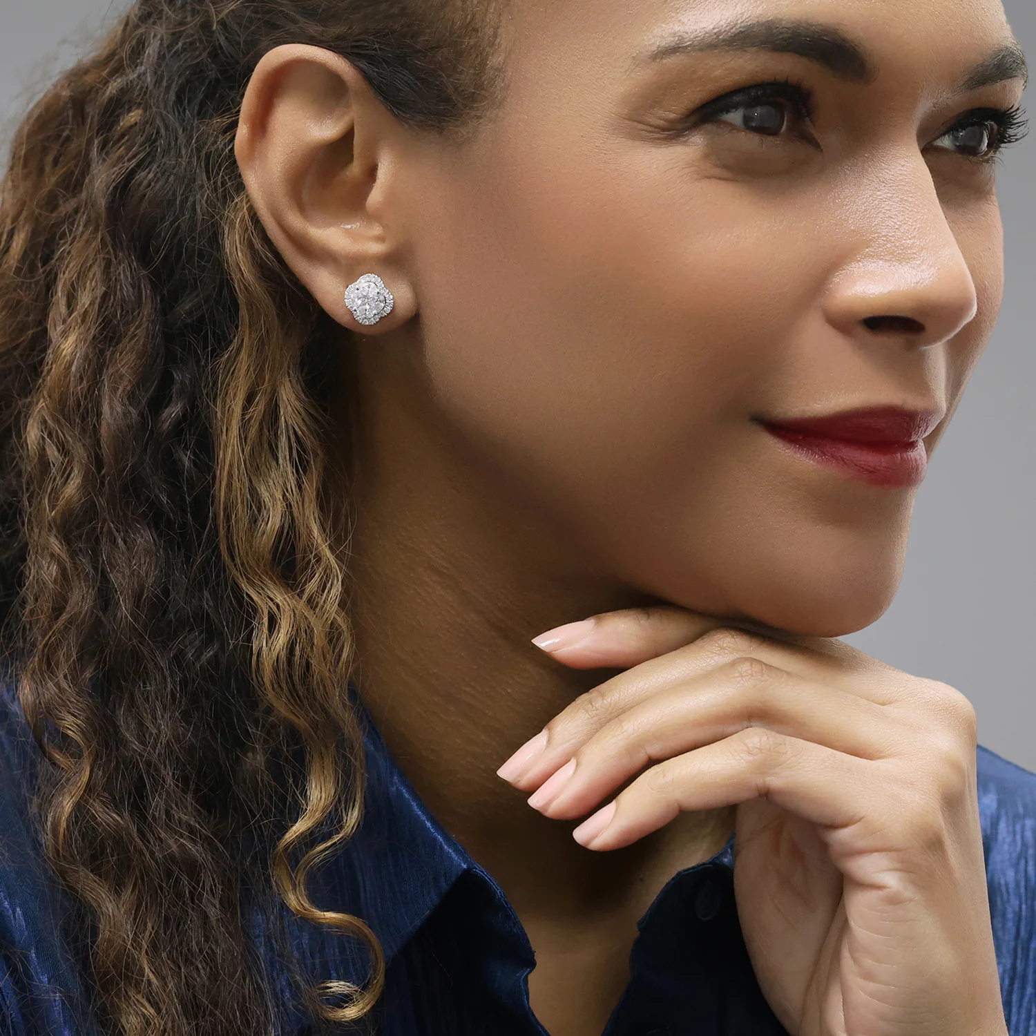 18ct White Gold Oval, Marquise And Brilliant Cut Diamond Cluster Stud Earrings - Image 2