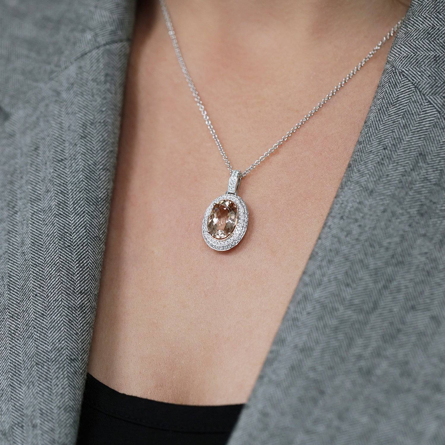 18ct White Gold Oval Morganite & Diamond Double Halo Pendant - Image 2