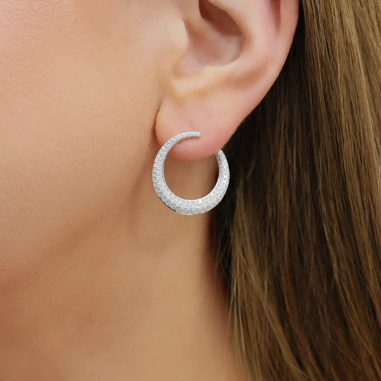 18ct White Gold Pave Set Diamond Pave Set Spiral Hoop Earrings - Image 3