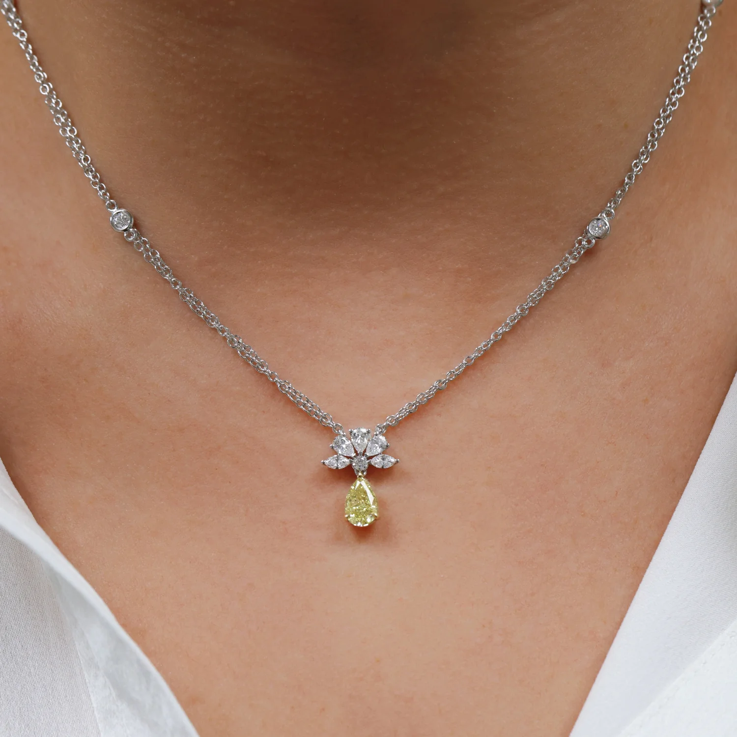 18ct White Gold GIA Certified Pear Cut Fancy Intense Yellow & White Diamond Floral Cluster Pendant - Image 3