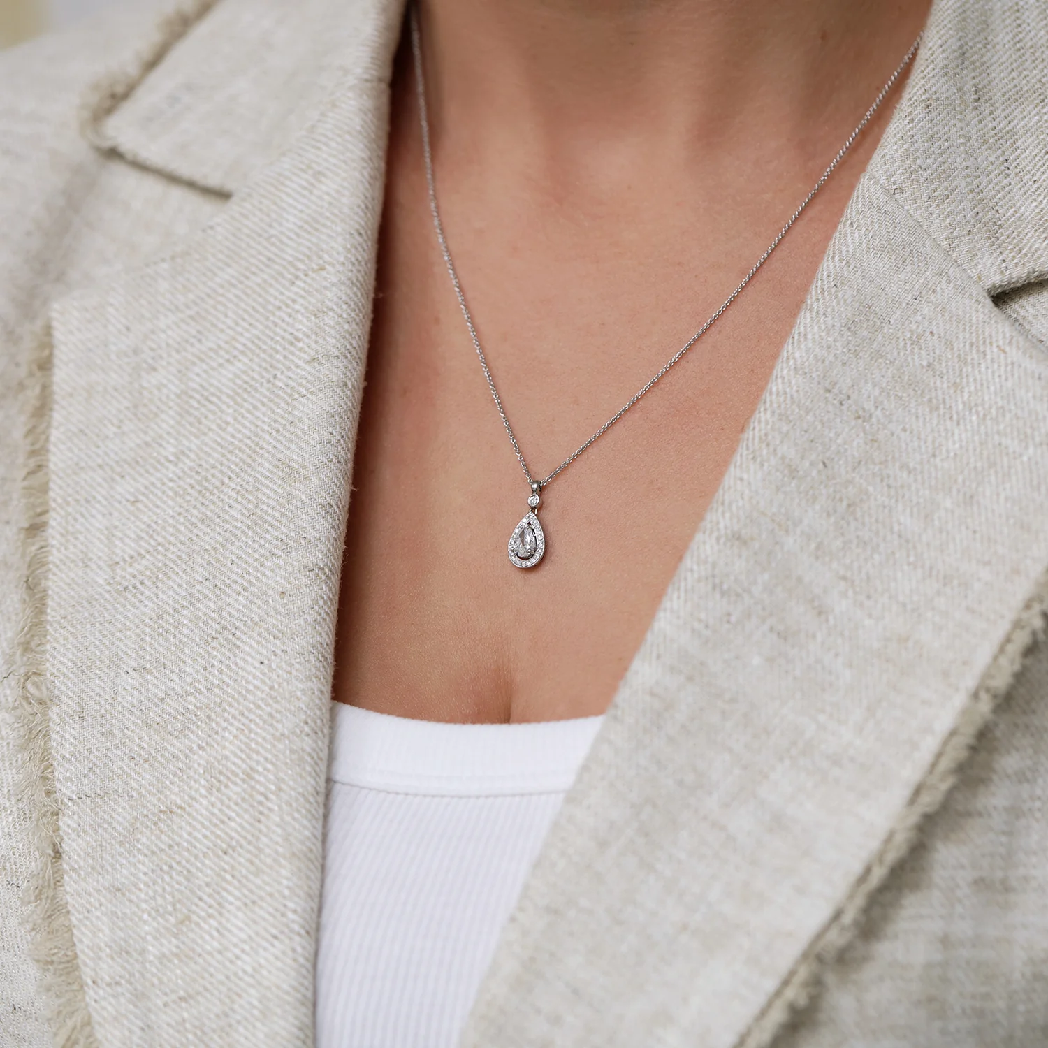 18ct White Gold Pear Cut Diamond Halo Drop Pendant - Image 3