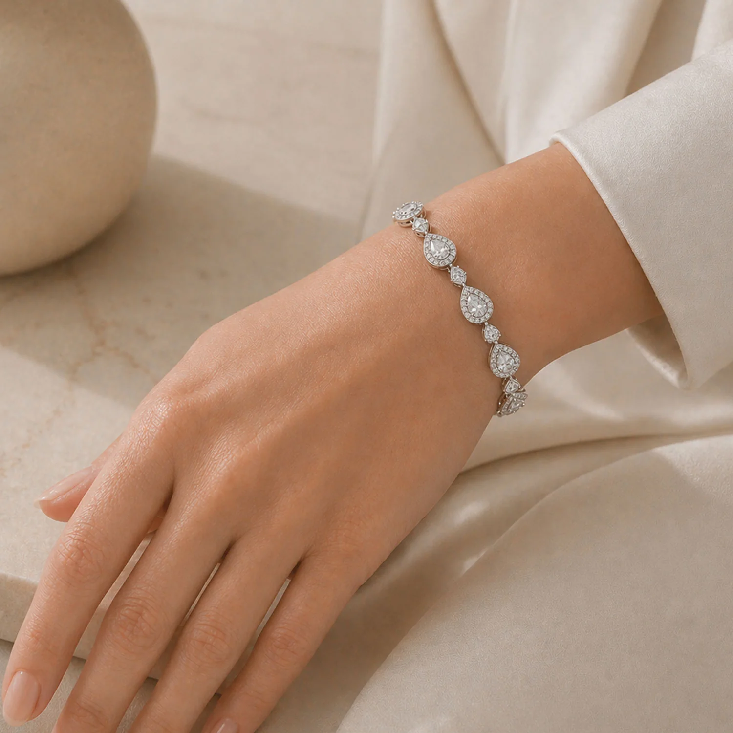 18ct White Gold Pear Cut Halo Diamond Bracelet - Image 2