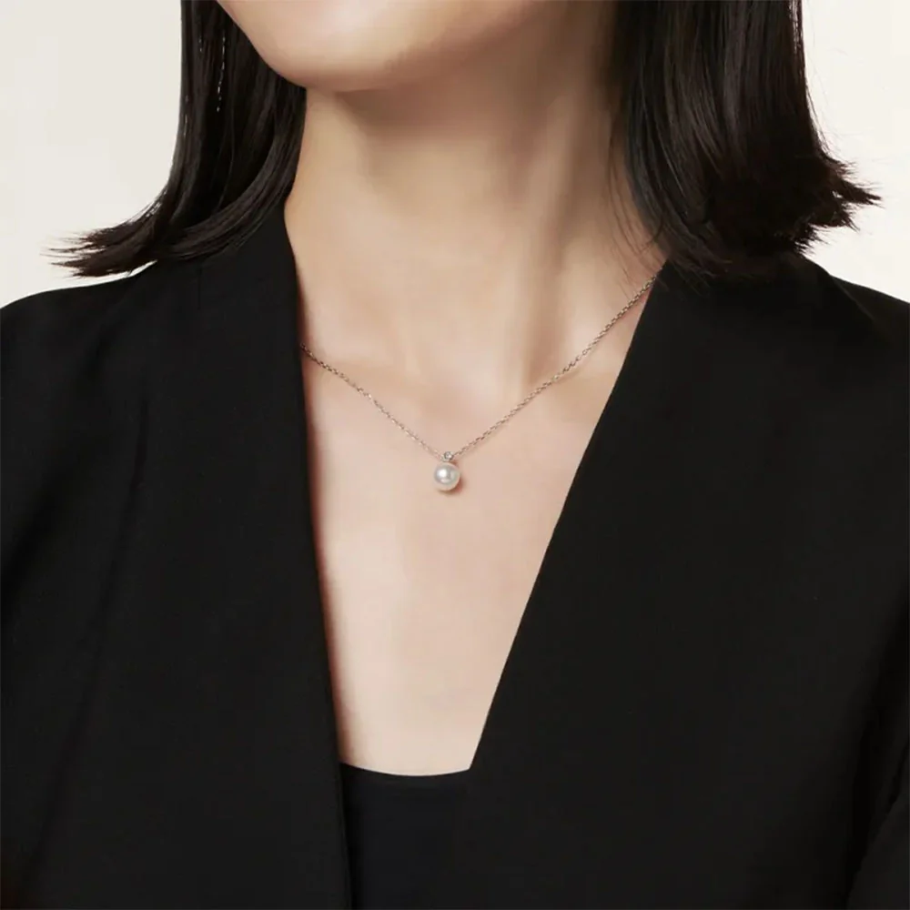 18ct White Gold Pearl And Diamond Pendant - Image 2