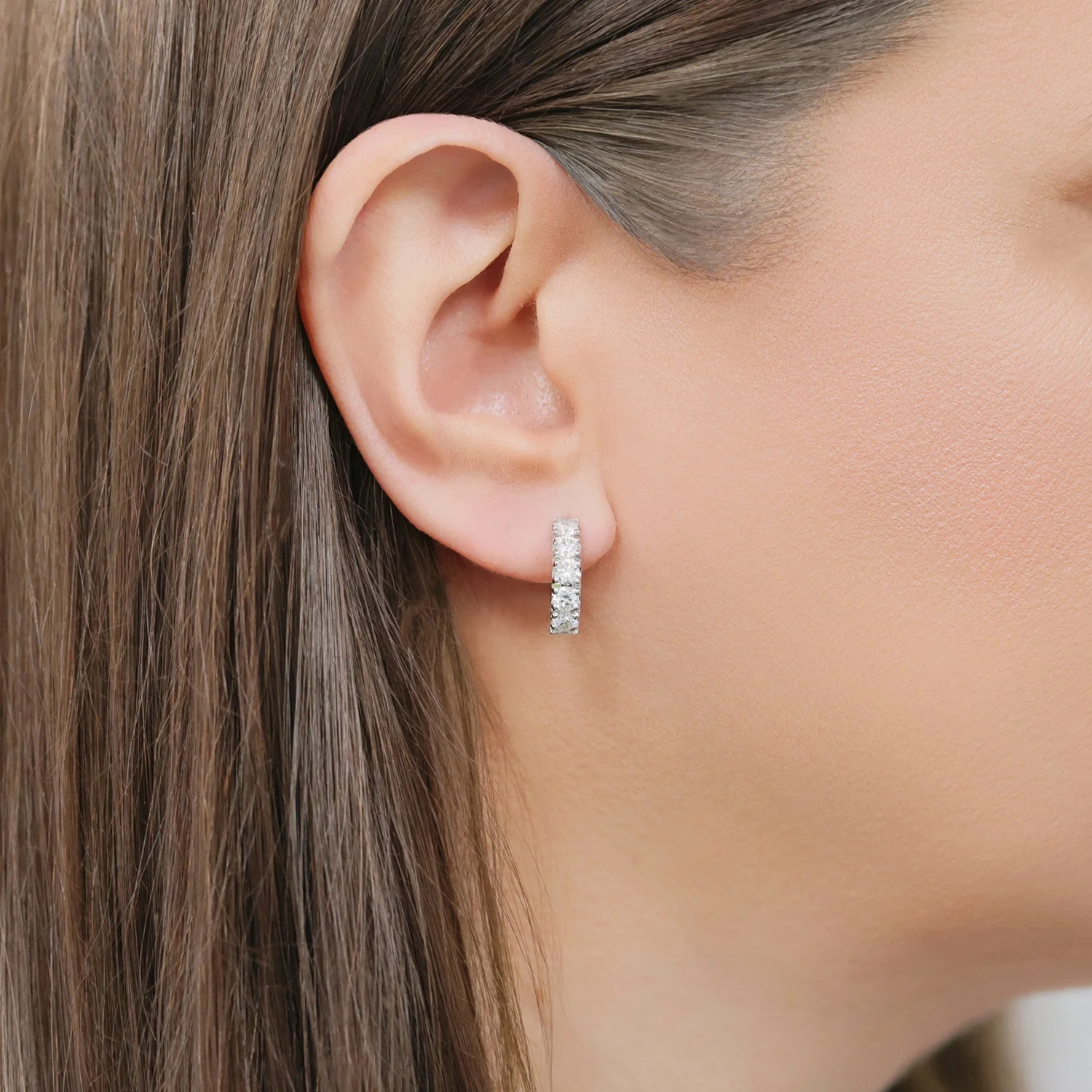 18ct White Gold Round Brilliant Cut Diamond Hoop Earrings - Image 3