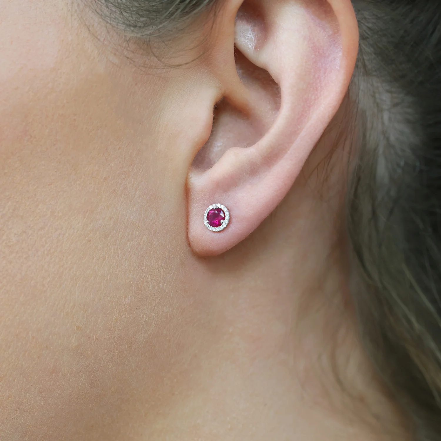 18ct White Gold Round Ruby And Diamond Cluster Stud Earrings - Image 3