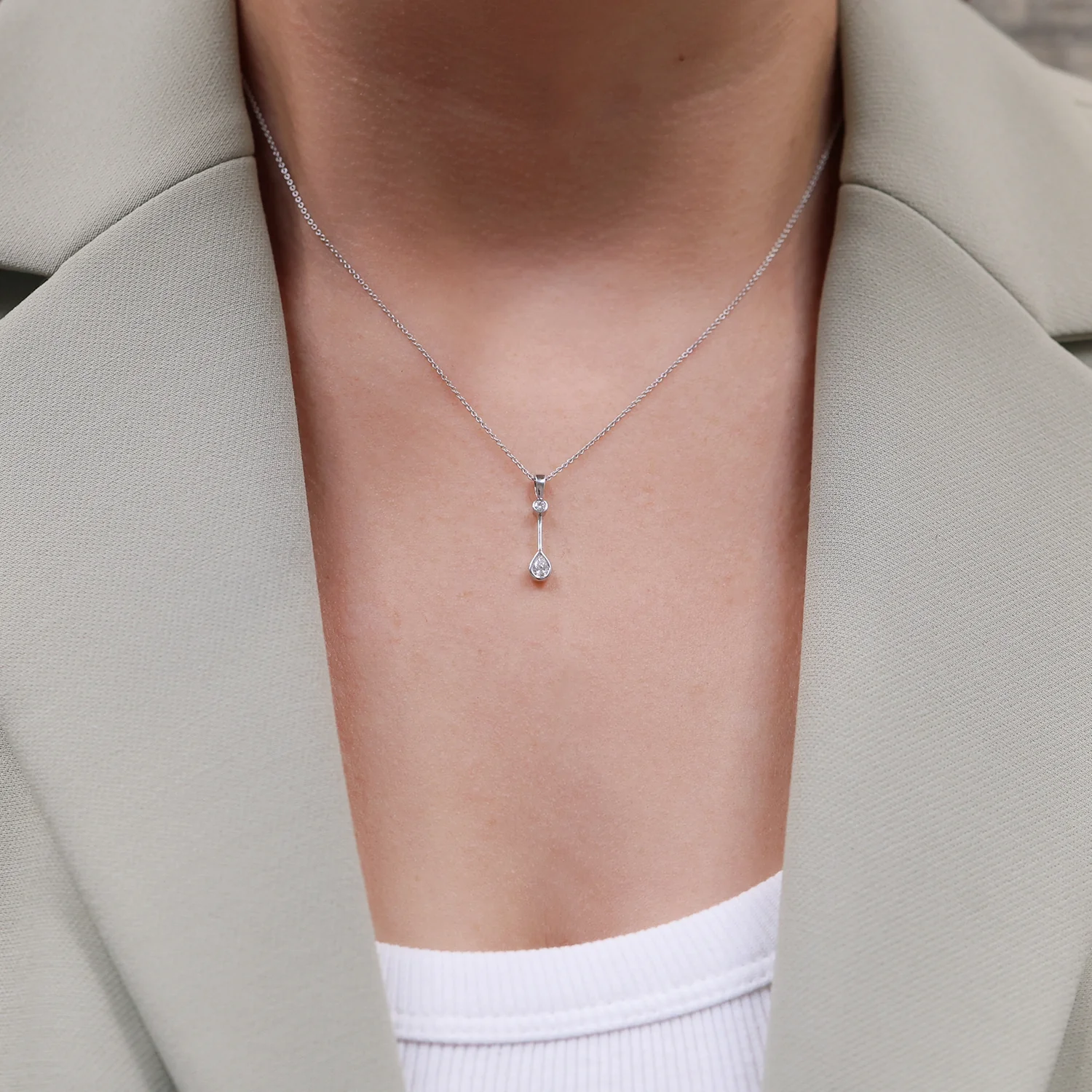 18ct White Gold Rub Over Pear & Round Brilliant Diamond Drop Pendant - Image 2