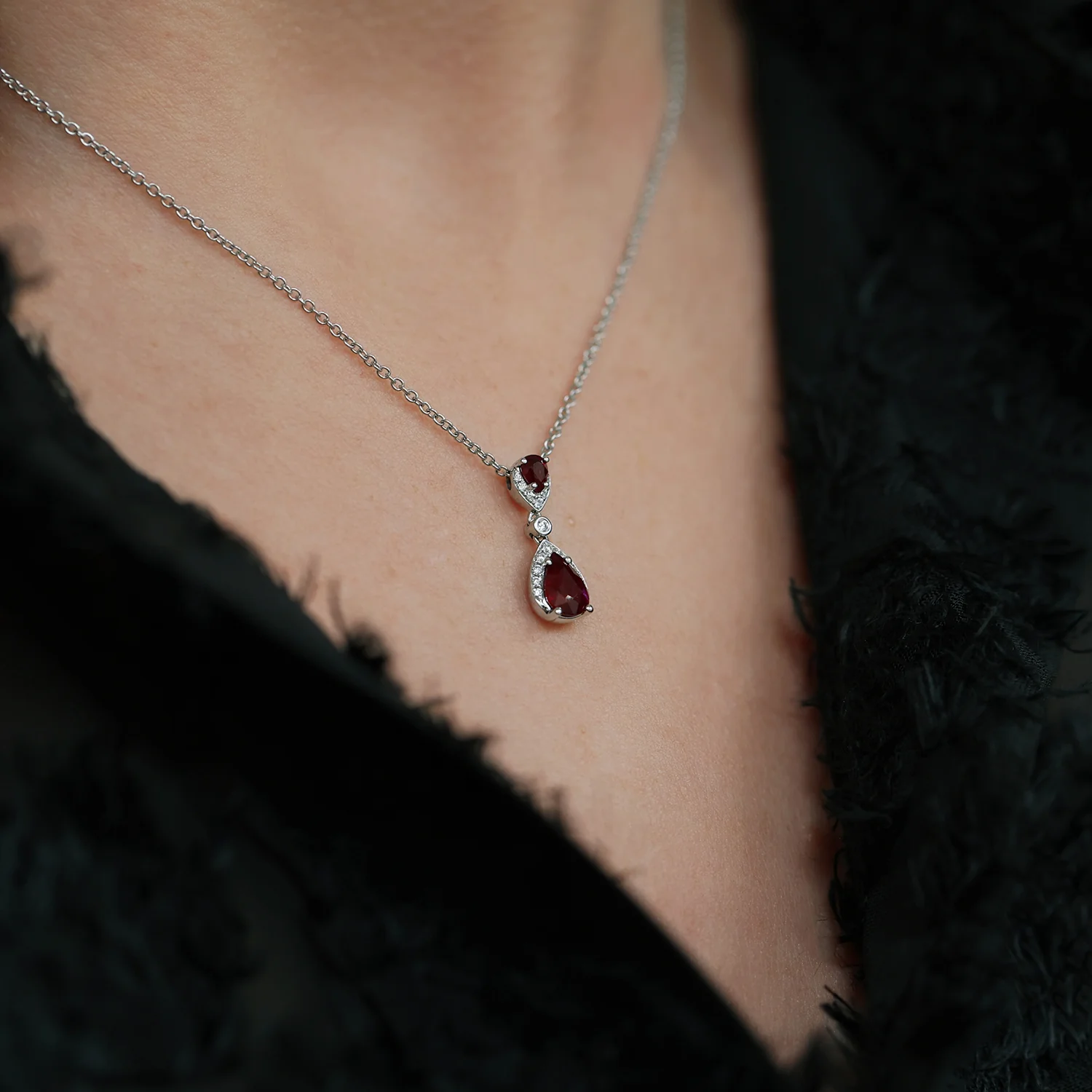 18ct White Gold Ruby And Diamond Drop Pendant - Image 3