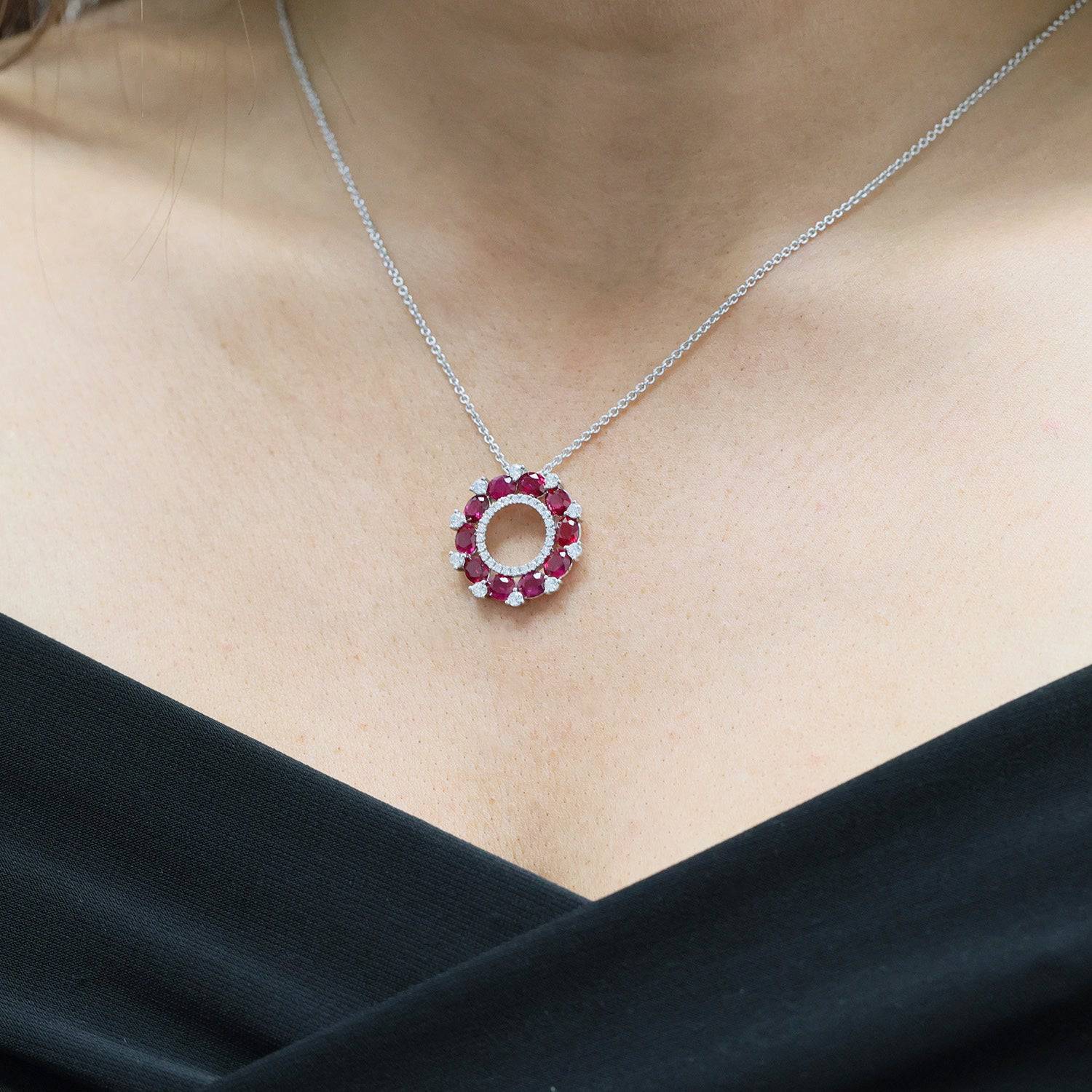18ct White Gold Ruby & Diamond Open Circle Pendant - Image 3