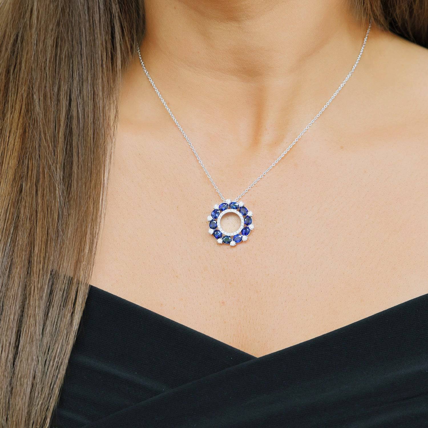 18ct White Gold Sapphire & Diamond Open Circle Pendant - Image 3