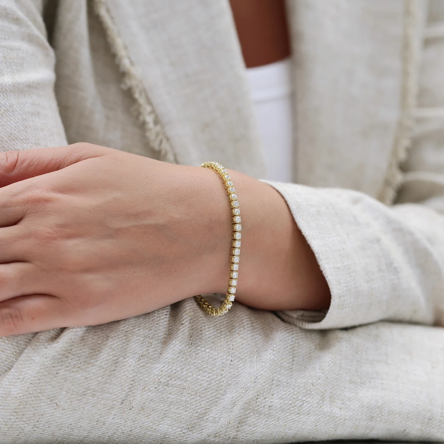18ct Yellow Gold Diamond Tennis Bracelet - Image 2