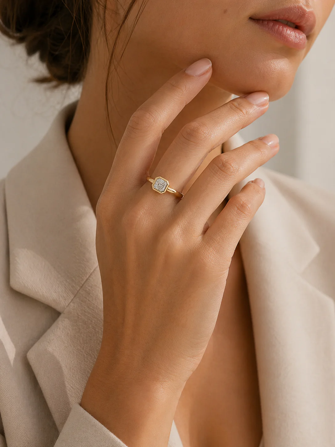 18ct Yellow Gold Asscher Cut Rub Over Set Ring - Image 2