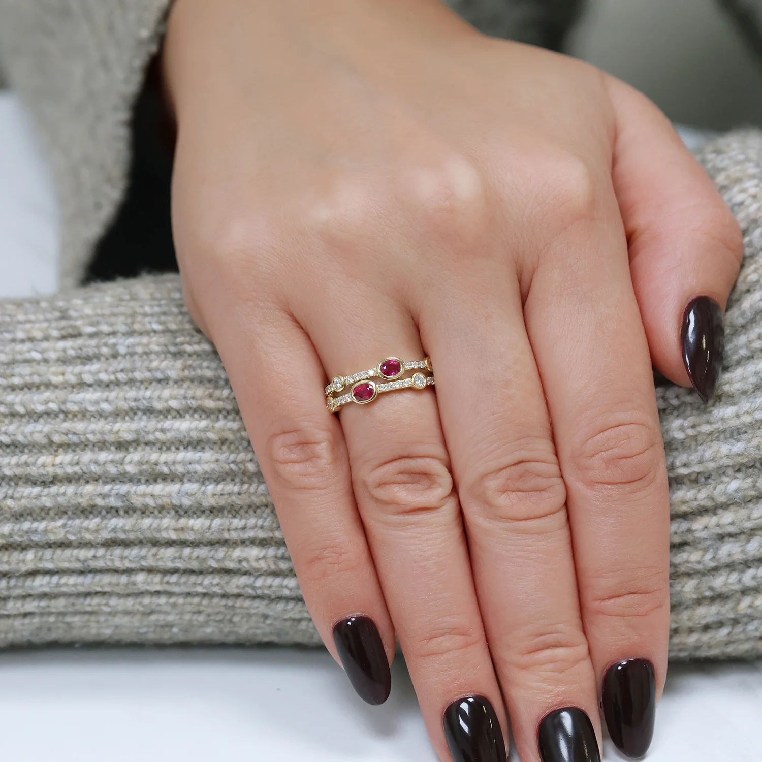 18ct Yellow Gold Cabochon Cut Ruby And Diamond Dress Ring - Image 2