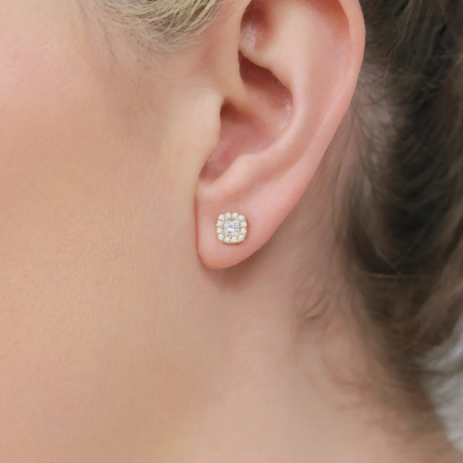 18ct Yellow Gold Cushion Cut Diamond Halo Stud Earrings - Image 3