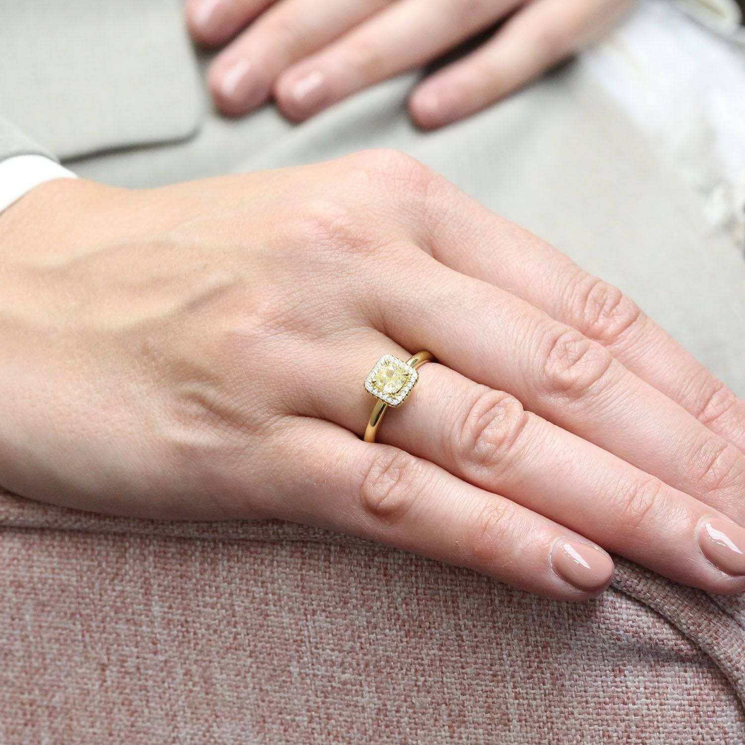 18ct Yellow Gold Cushion Cut Halo Yellow Diamond Ring - Image 2