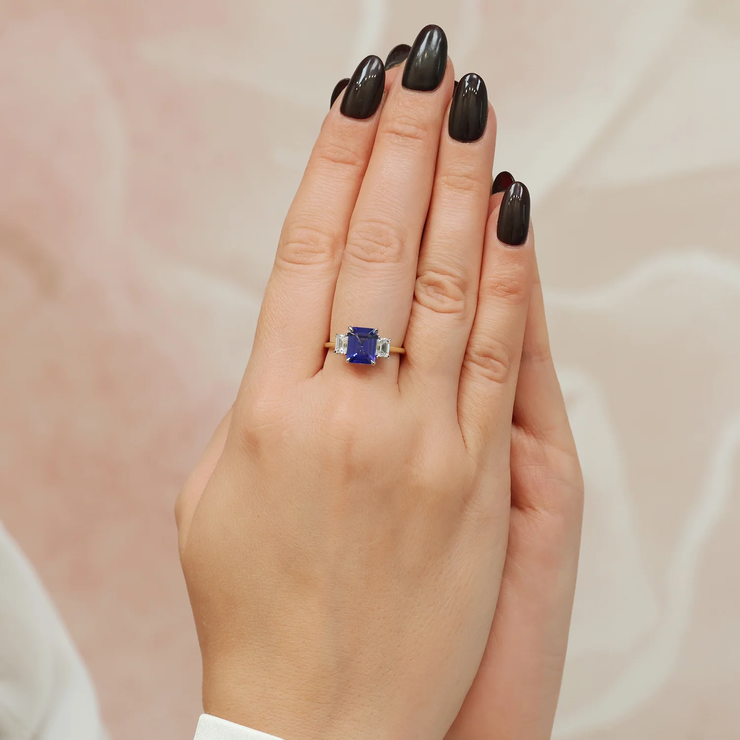 18ct Yellow Gold Emerald Cut Tanzanite And Diamond Three Stone Ring - Image 3