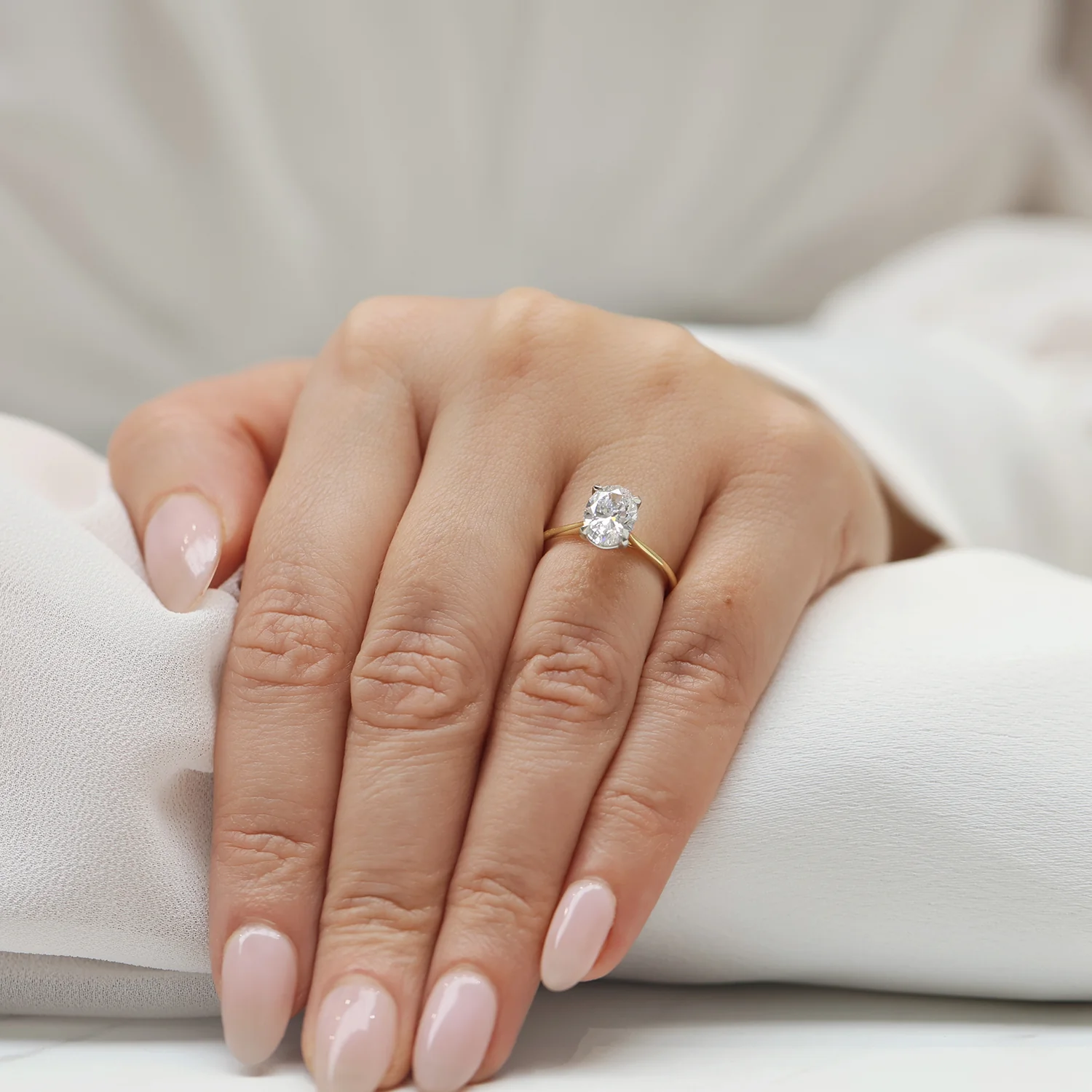18ct Yellow Gold GIA Certified Oval Solitaire Ring - Image 3