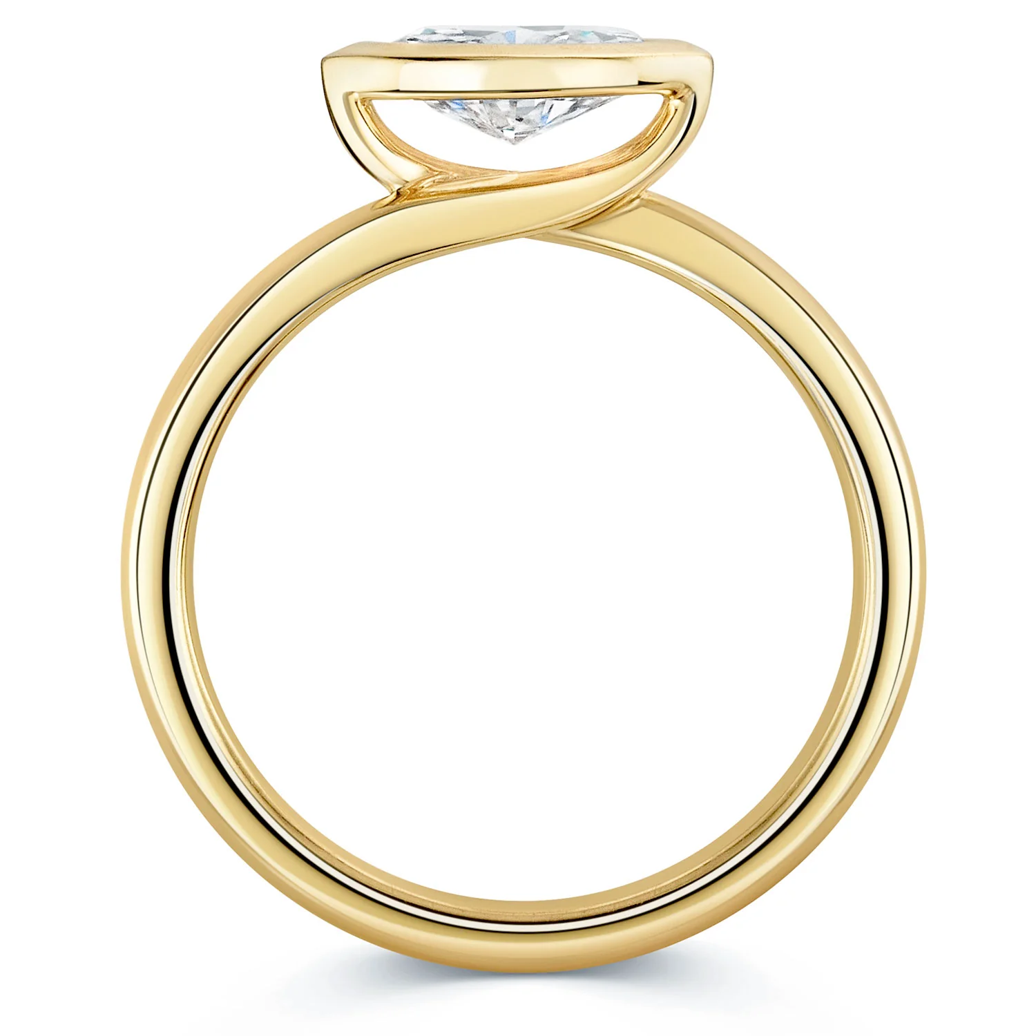 18ct Yellow Gold Marquise Cut Horizontal Rub Over Set Ring - Image 3