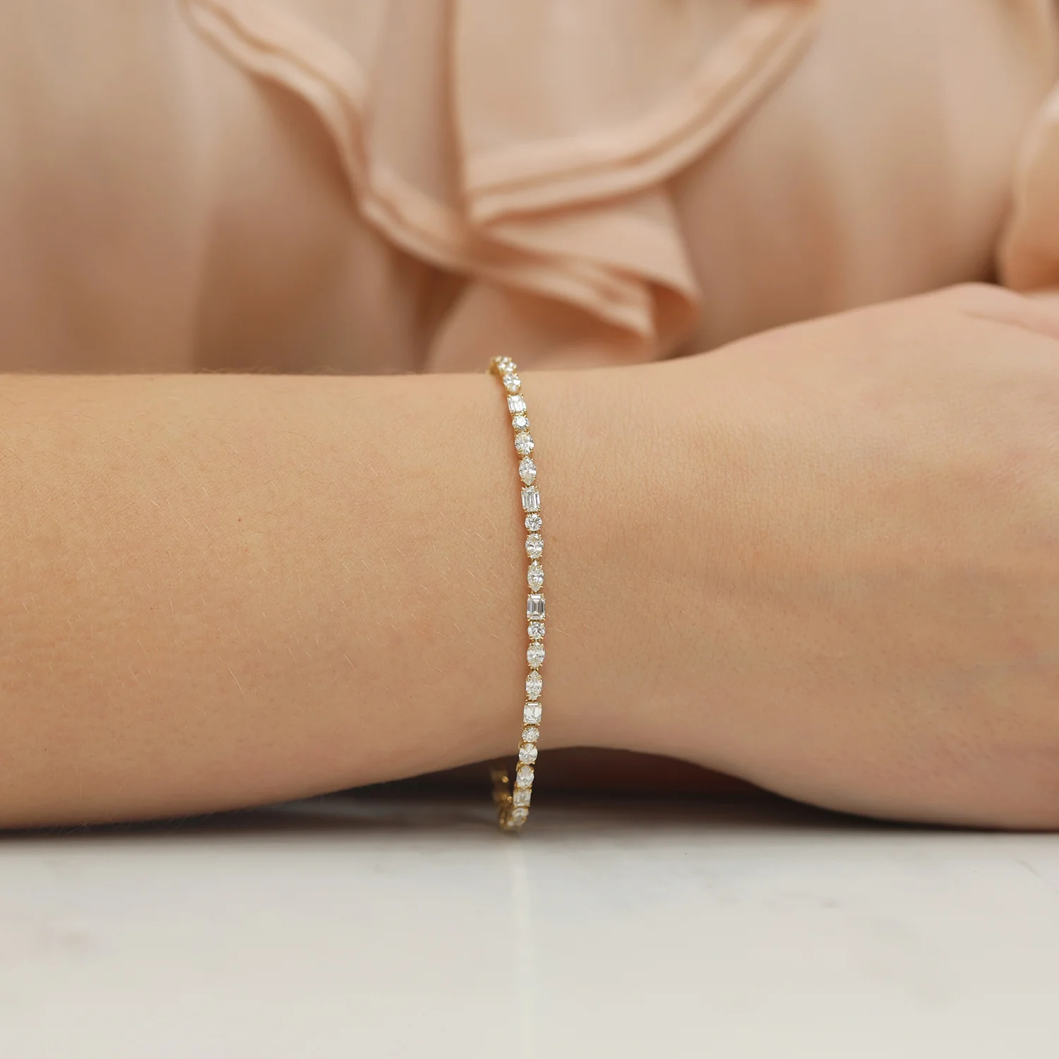 18ct Yellow Gold Mixed Cut Diamond Line Bracelet - Image 3