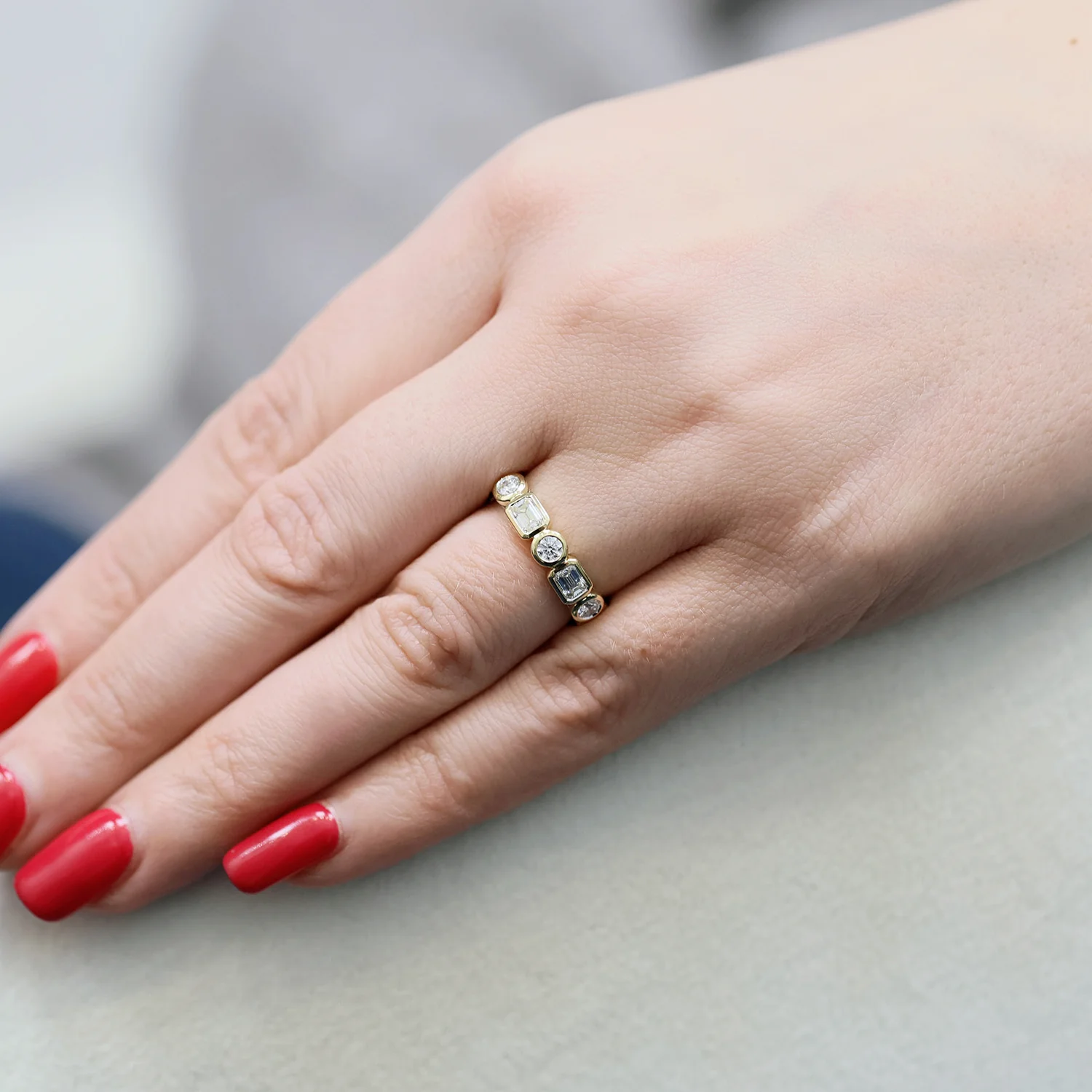 18ct Yellow Gold Round And Emerald Cut Diamond Rub Over Set Eternity Ring - Image 3