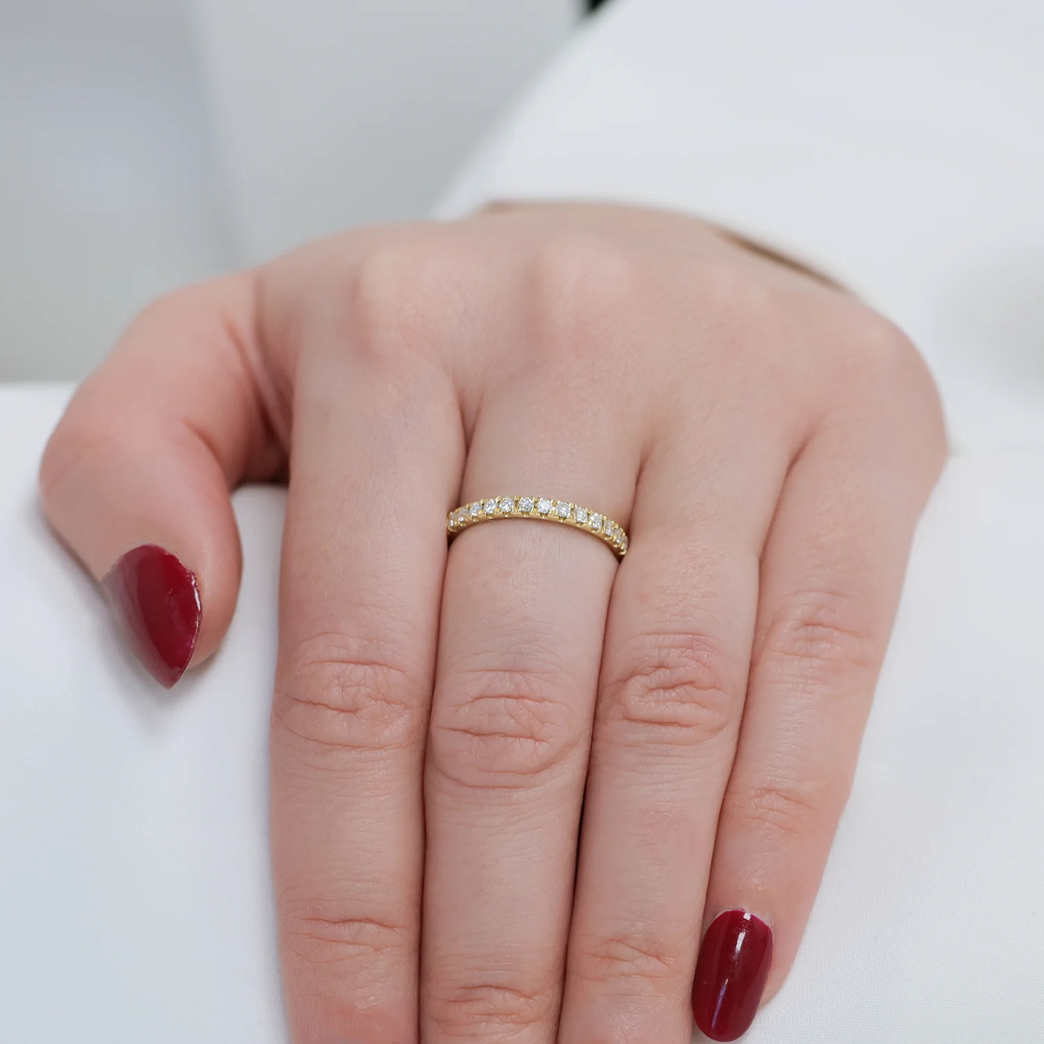 18ct Yellow Gold Round Brilliant Cut Diamond Eternity Ring - Image 3