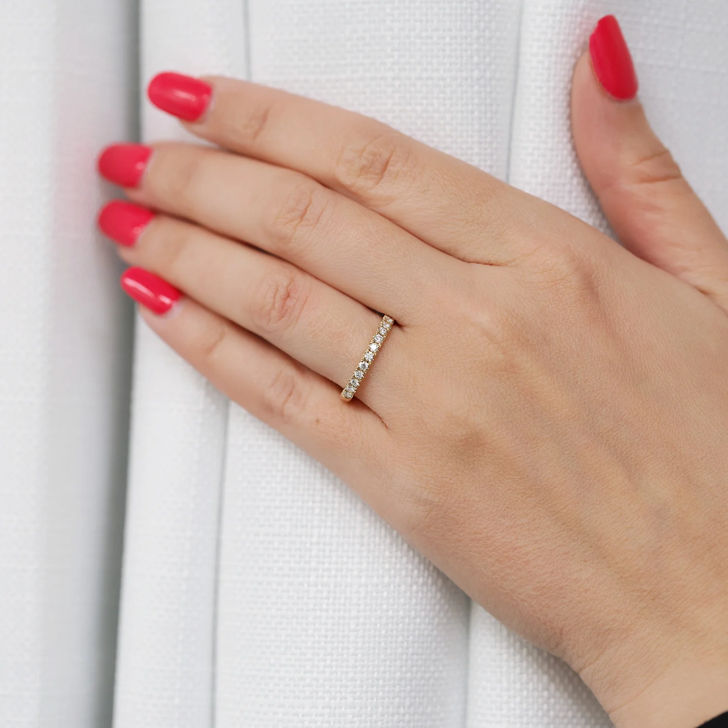 18ct Yellow Gold Round Brilliant Cut Diamond Half Eternity Ring - Image 3