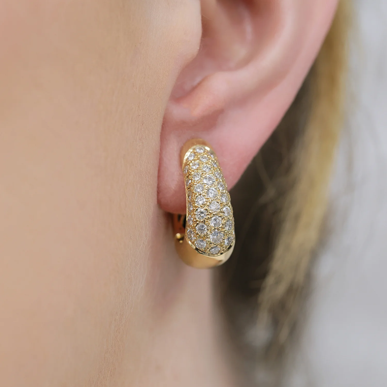 18ct Yellow Gold Round Brilliant Cut Diamond Pave Set Hoop Earrings - Image 3