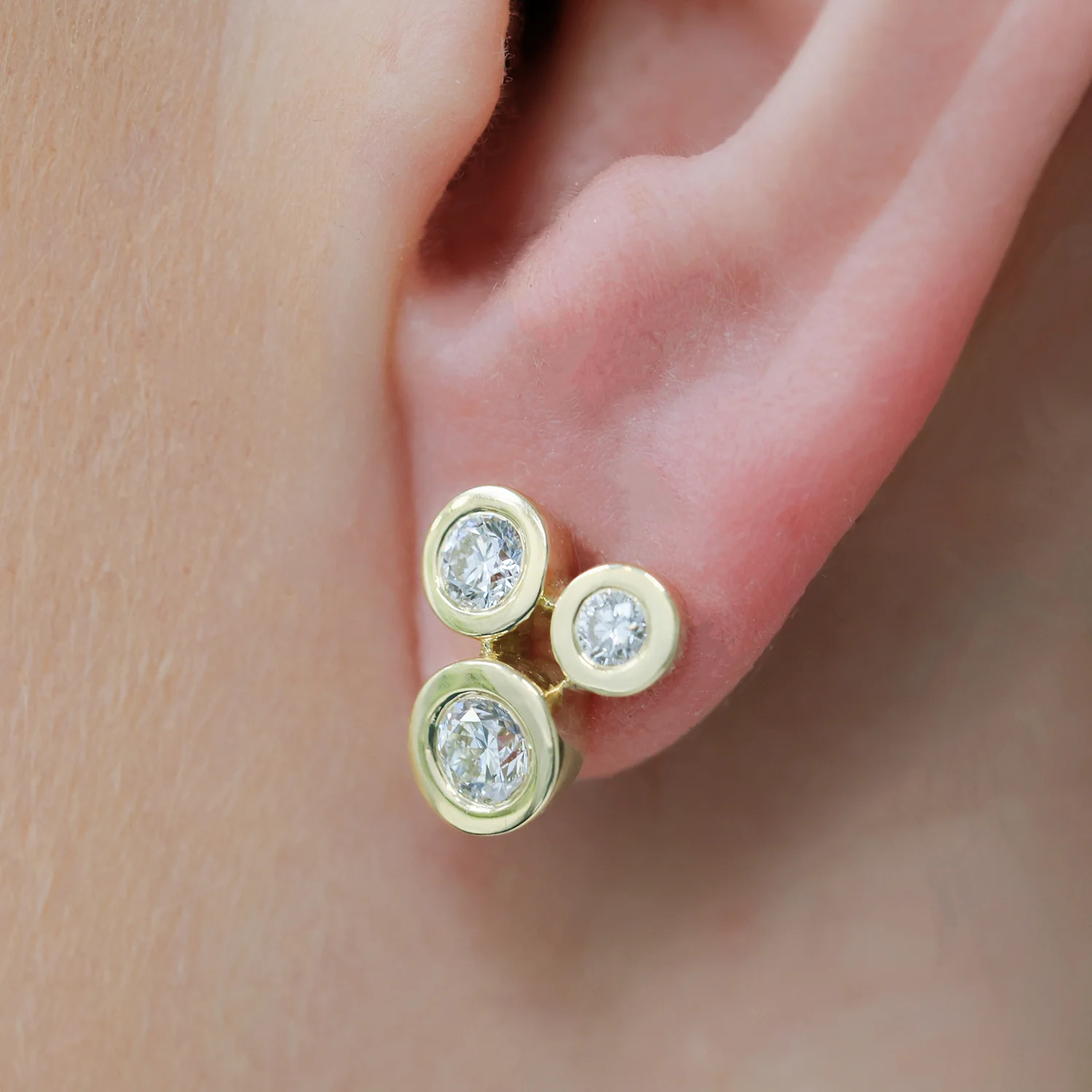 18ct Yellow Gold Round Brilliant Cut Rub Over Bubble Earrings - Image 3