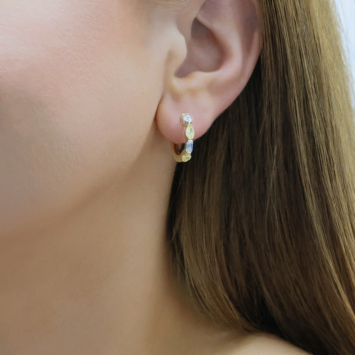 18ct Yellow Gold Yellow And White Diamond Hoop Earrings - Image 2