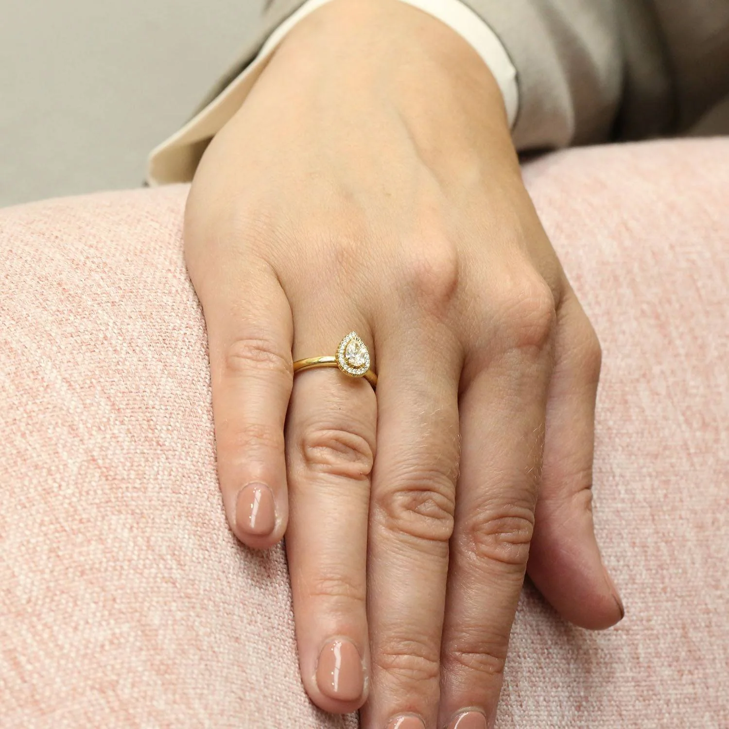 18ct Yellow Gold 0.42 Carat Yellow Diamond Halo Set Ring - Image 2