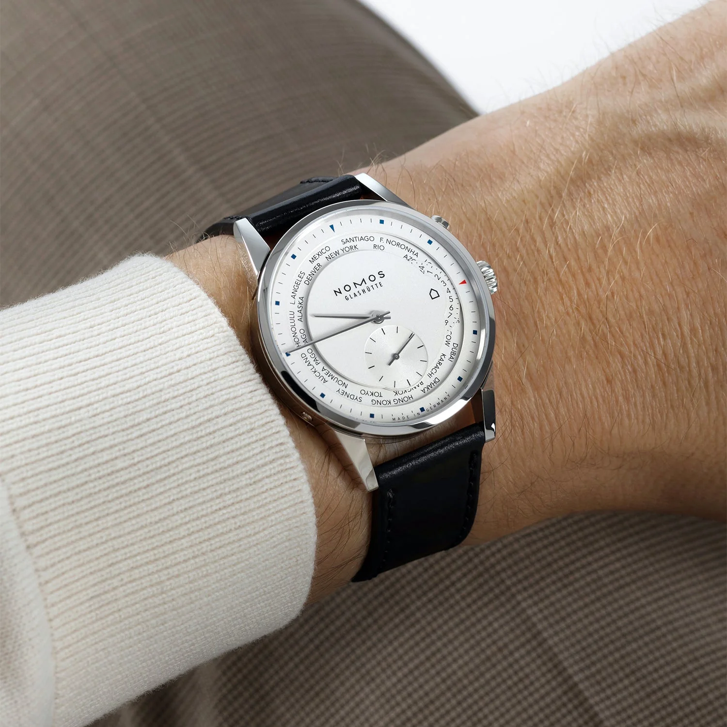 Zurich Steel World Timer 40mm White Dial Men's Automatic Watch - Image 3