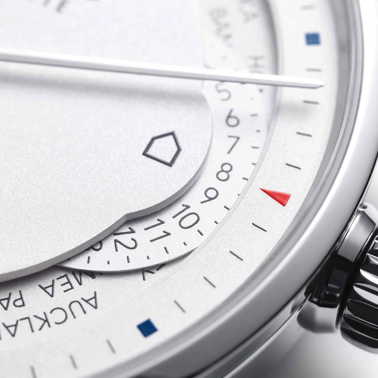 Zurich Steel World Timer 40mm White Dial Men's Automatic Watch - Image 5