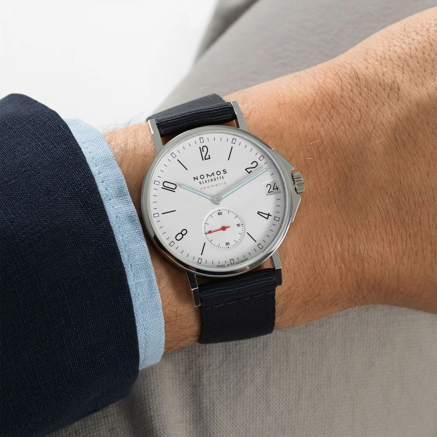 Ahoi Neomatik 38mm Date White Dial Automatic Watch - Image 10