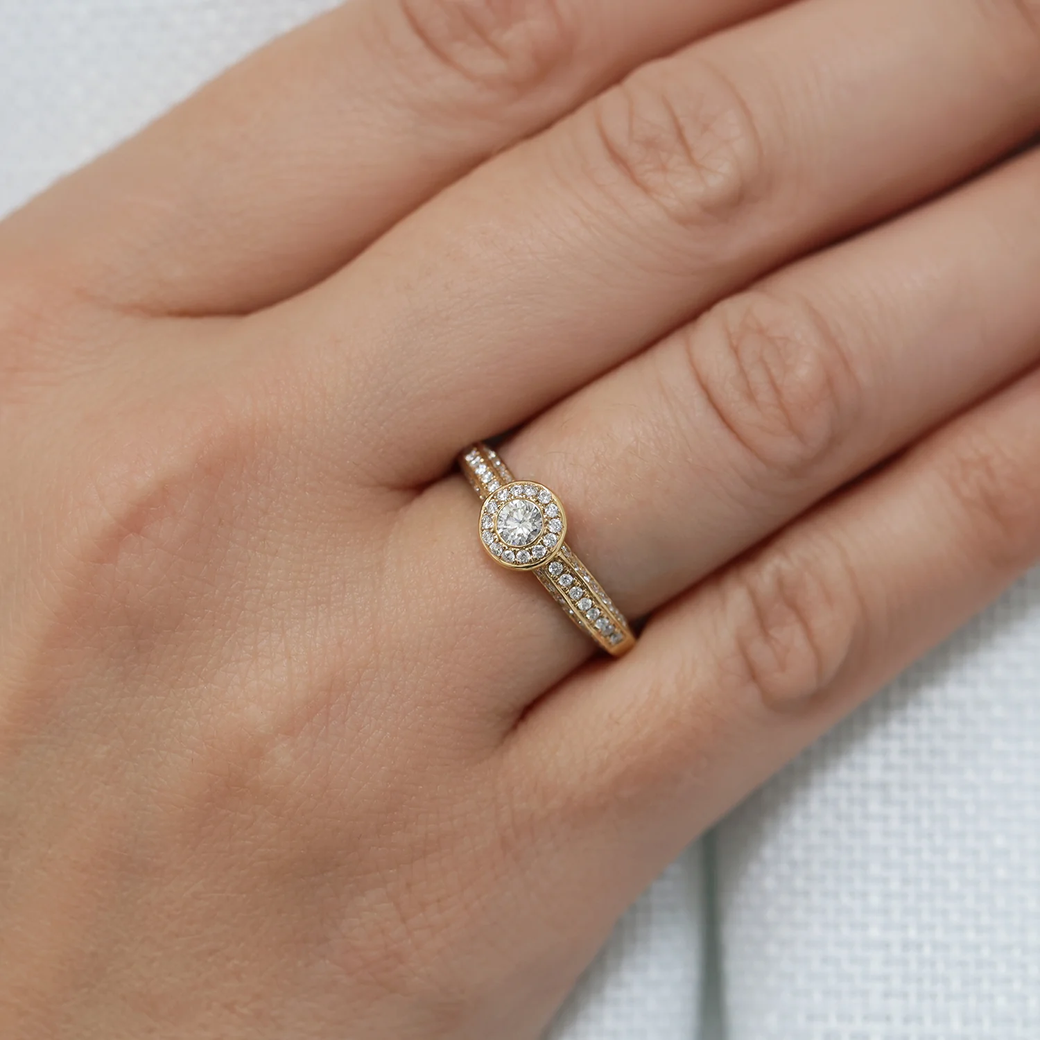 18ct Rose Gold Round Brilliant Cut Halo Diamond Ring With Diamond Set Shoulders - Image 3