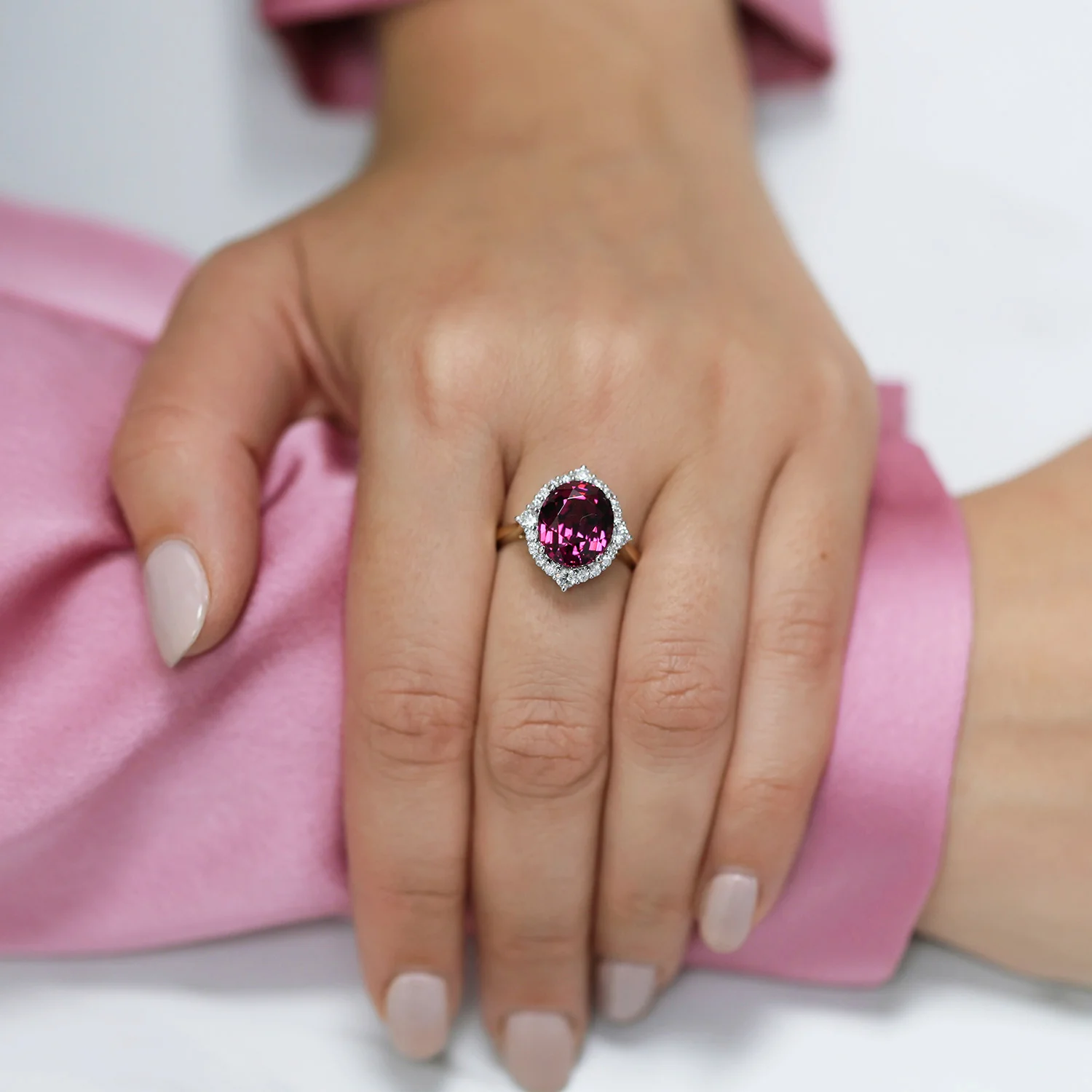 18ct Rose & White Gold Oval Cut Umbalite Garnet In A Diamond Halo Setting Ring - Image 3