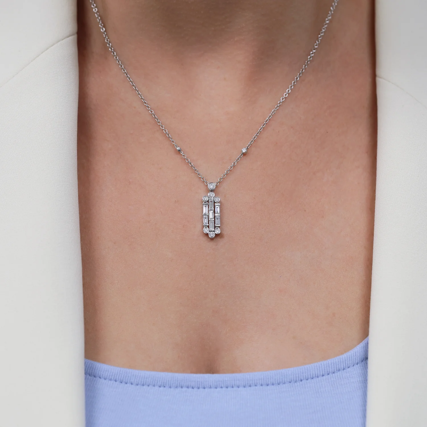 18ct Round Brilliant and Baguette Cut Drop Pendant - Image 2