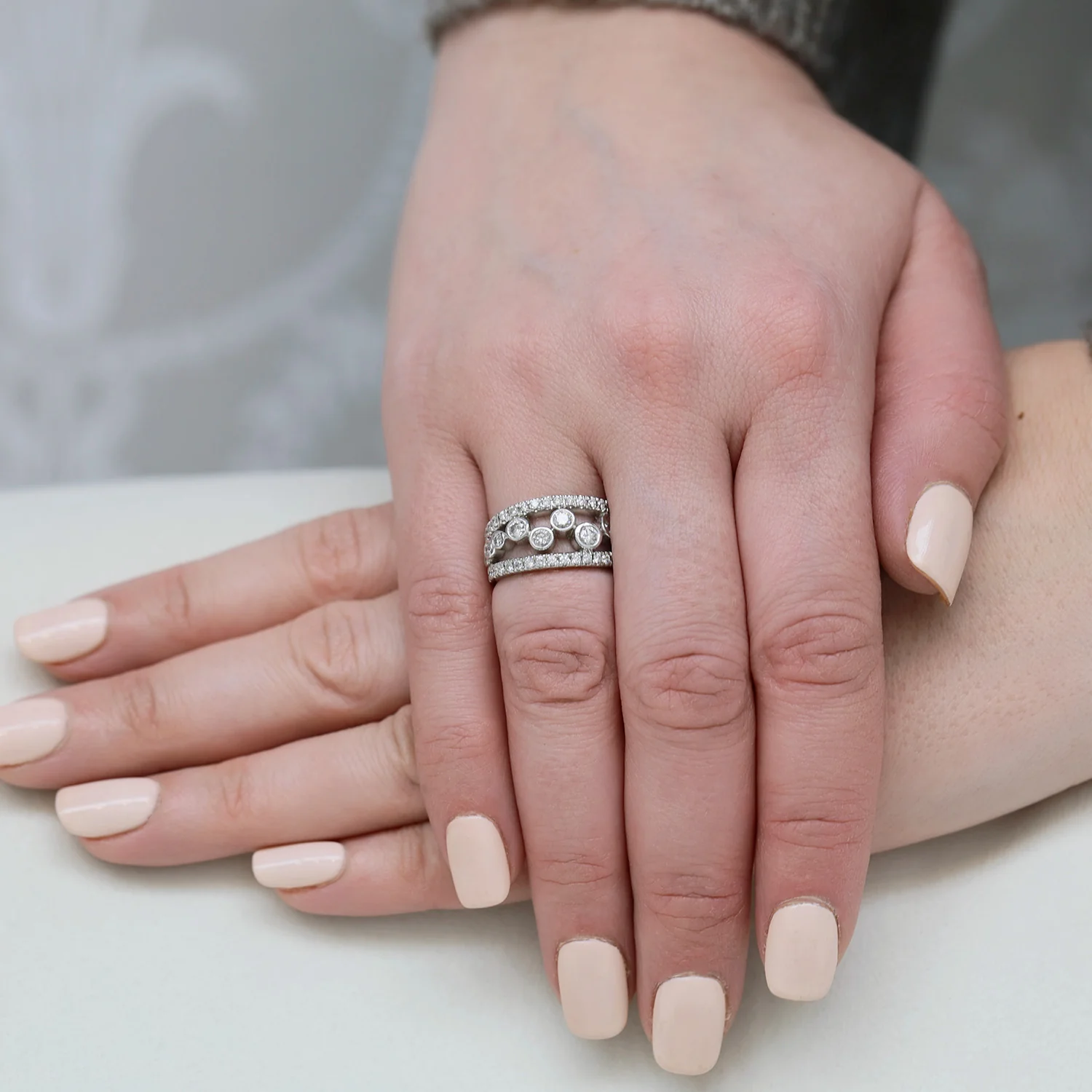 18ct White Gold Diamond Bubble Dress Ring - Image 3